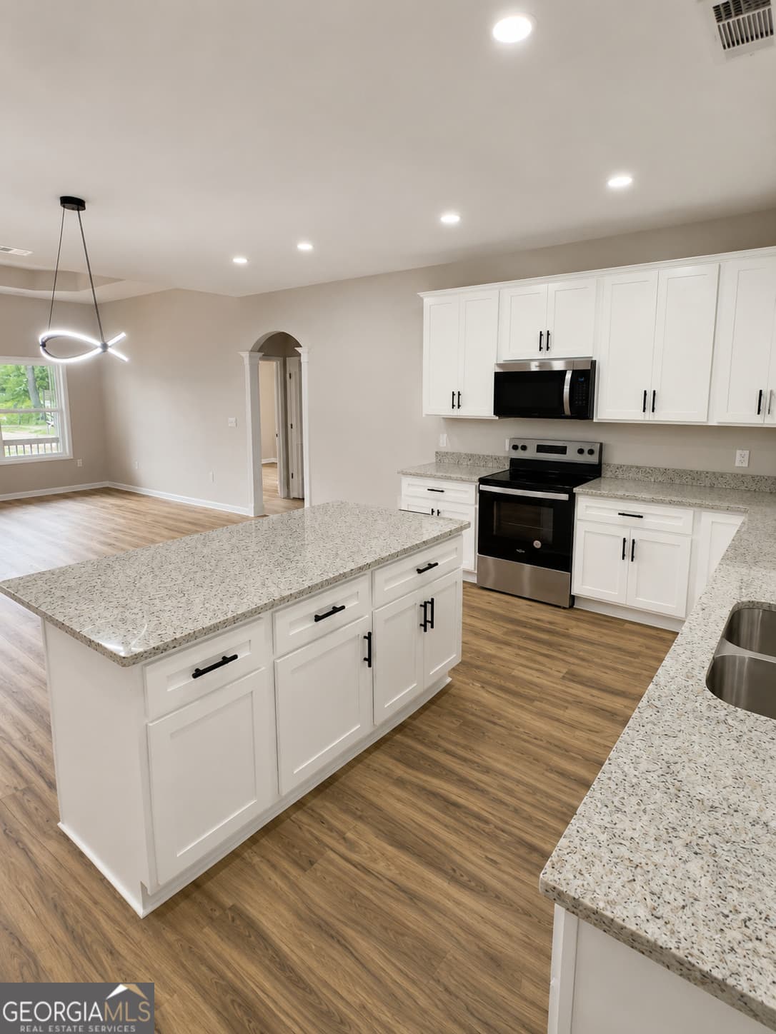 3 bedroom, 2 bathroom, 1,521 sq ft single family residence for sale at 93 Anita Drive, Manchester, GA 31816 — photo 4