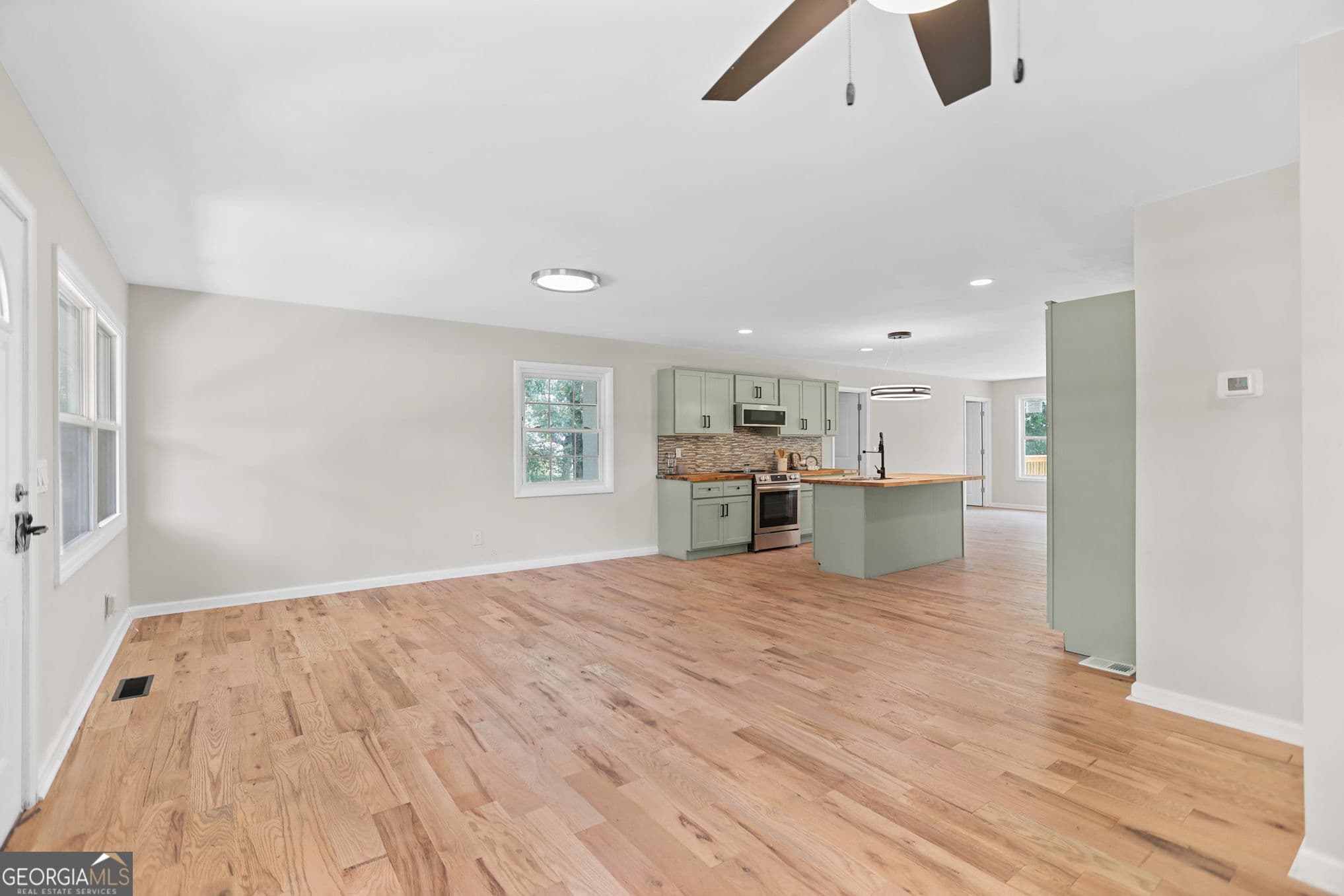 4 bedroom, 2 bathroom, 1,723 sq ft single family residence for sale at 7060 Scenic Heights, Manchester, GA 31816 — photo 8