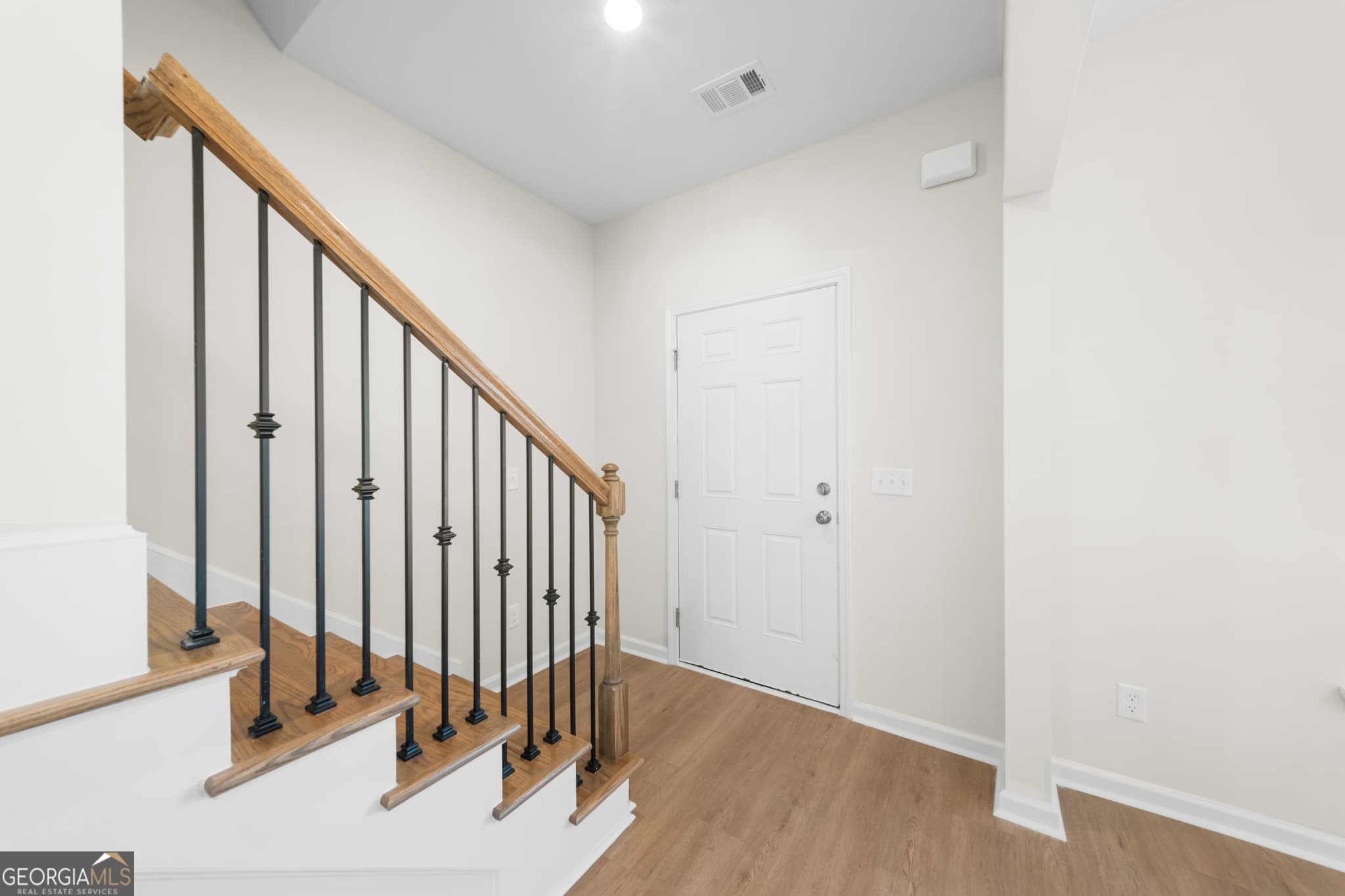 5 bedroom, 3 bathroom, 2,434 sq ft single family residence for sale at 412 Anzio Drive, Statesboro, GA 30461 — photo 3