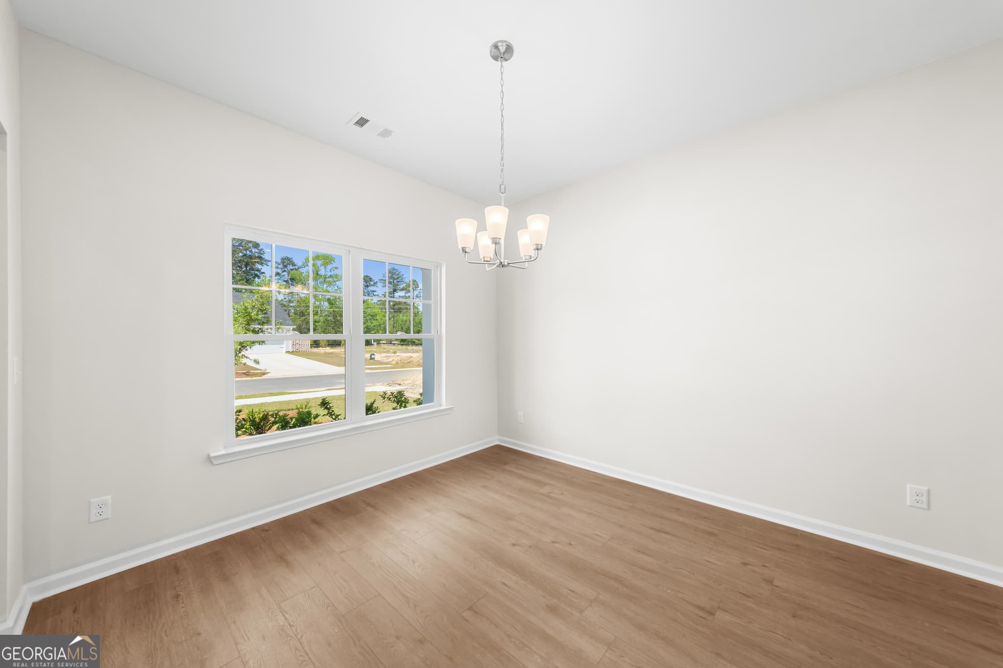 5 bedroom, 3 bathroom, 2,434 sq ft single family residence for sale at 412 Anzio Drive, Statesboro, GA 30461 — photo 10