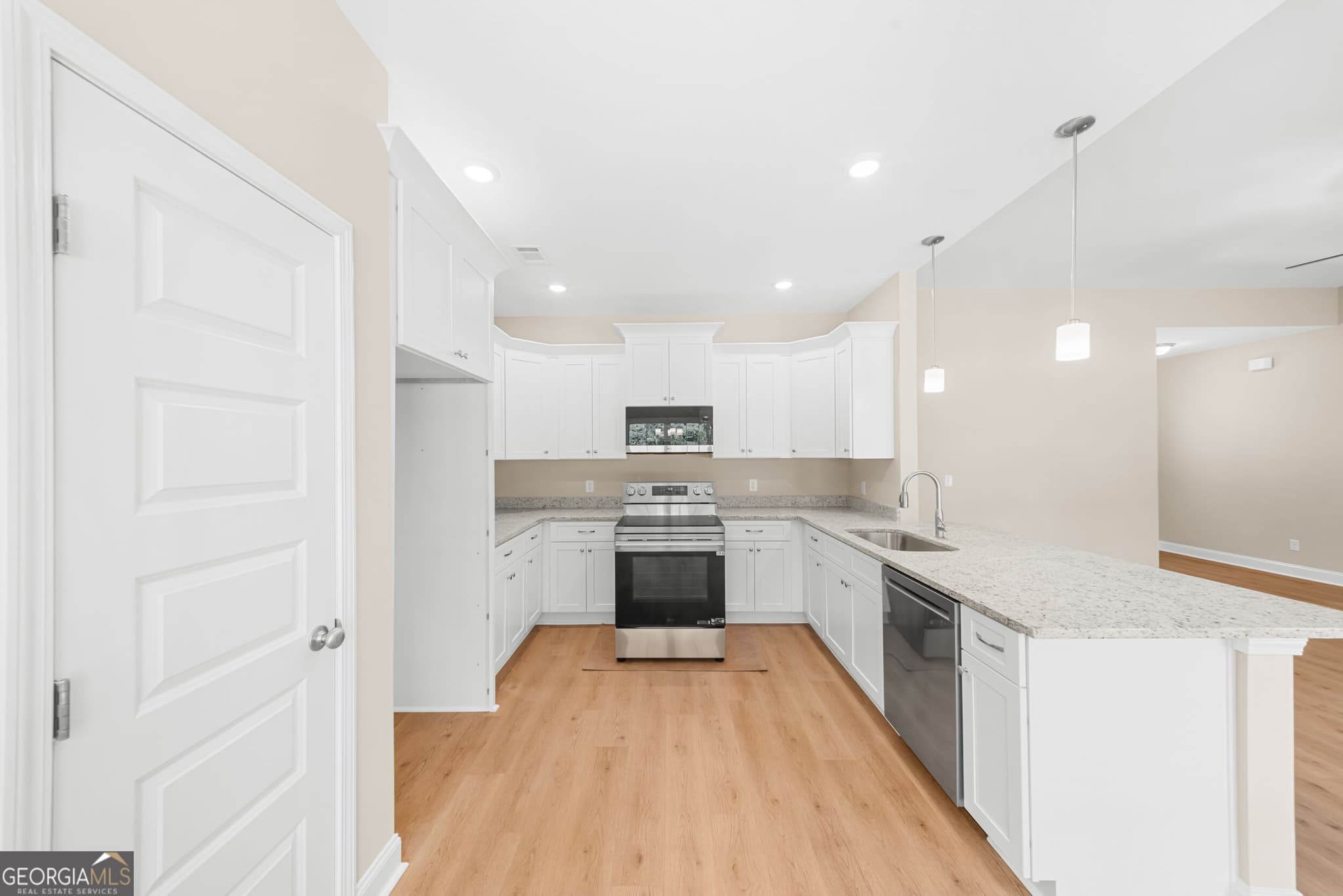 3 bedroom, 2 bathroom, 1,430 sq ft single family residence under contract at 406 Mayberry Way LOT 3, Statesboro, GA 30458 — photo 8