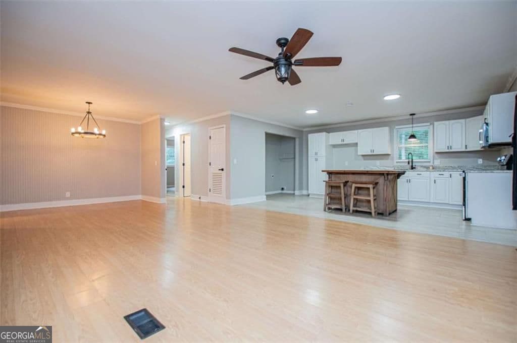 3 bedroom, 2 bathroom, 1,686 sq ft single family residence for sale at 315 Laurel Road, Carrollton, GA 30117 — photo 7