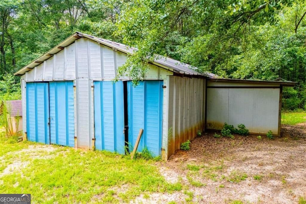 3 bedroom, 2 bathroom, 1,686 sq ft single family residence for sale at 315 Laurel Road, Carrollton, GA 30117 — photo 5