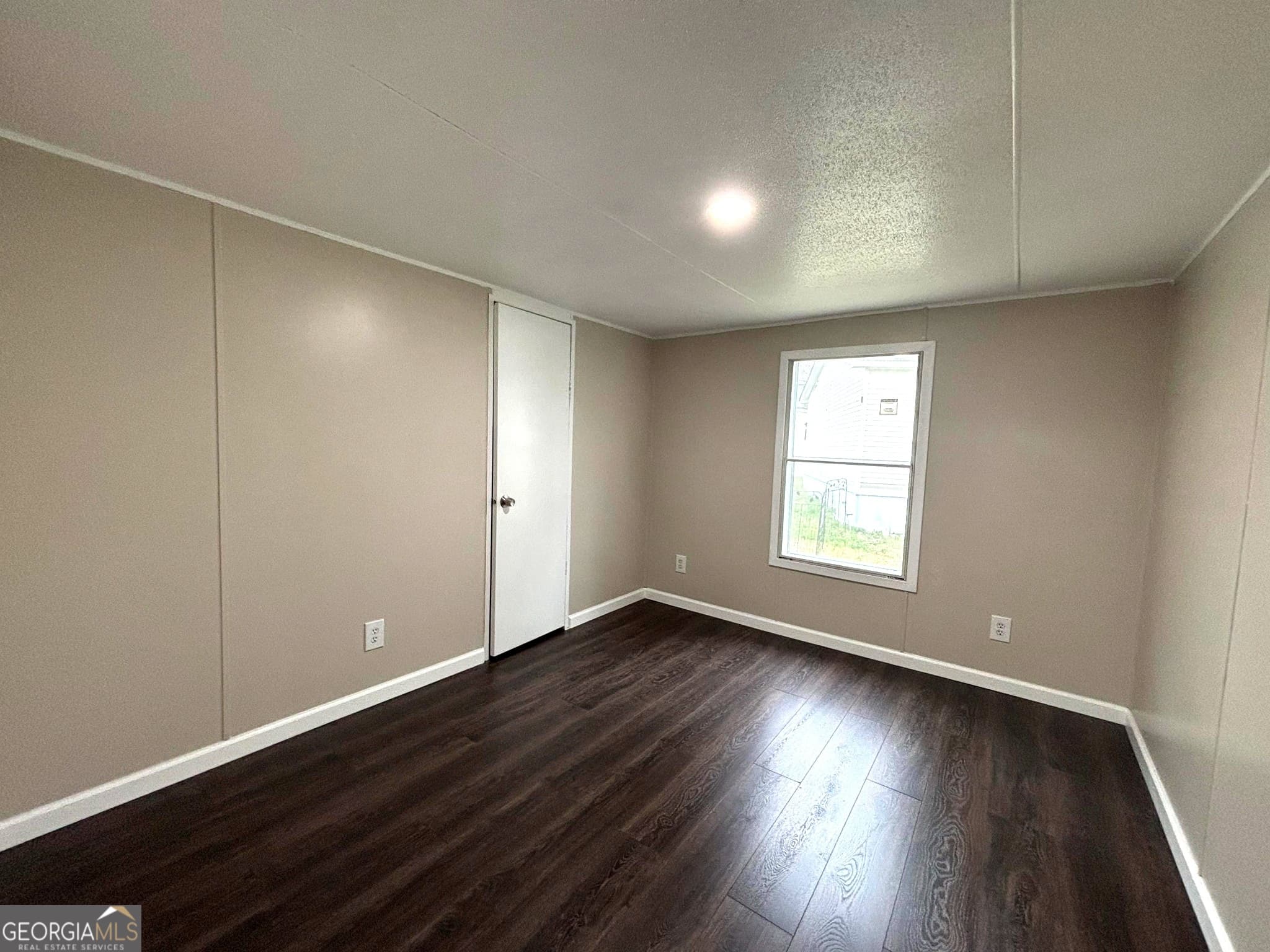 3 bedroom, 2 bathroom, 1,600 sq ft manufactured home,single family residence for sale at 479 Windsor Parkway, Hampton, GA 30228 — photo 7