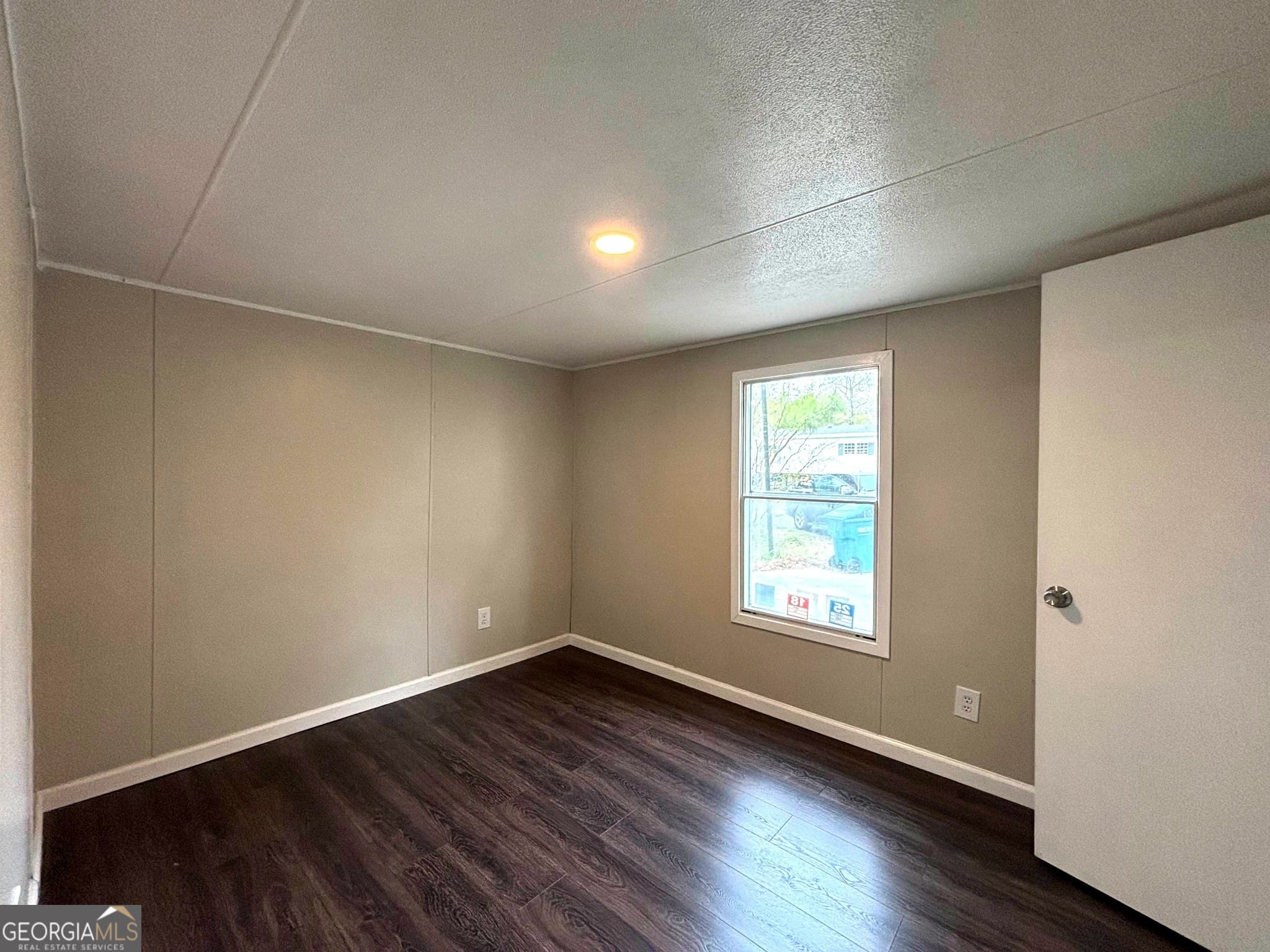 3 bedroom, 2 bathroom, 1,600 sq ft manufactured home,single family residence for sale at 479 Windsor Parkway, Hampton, GA 30228 — photo 9
