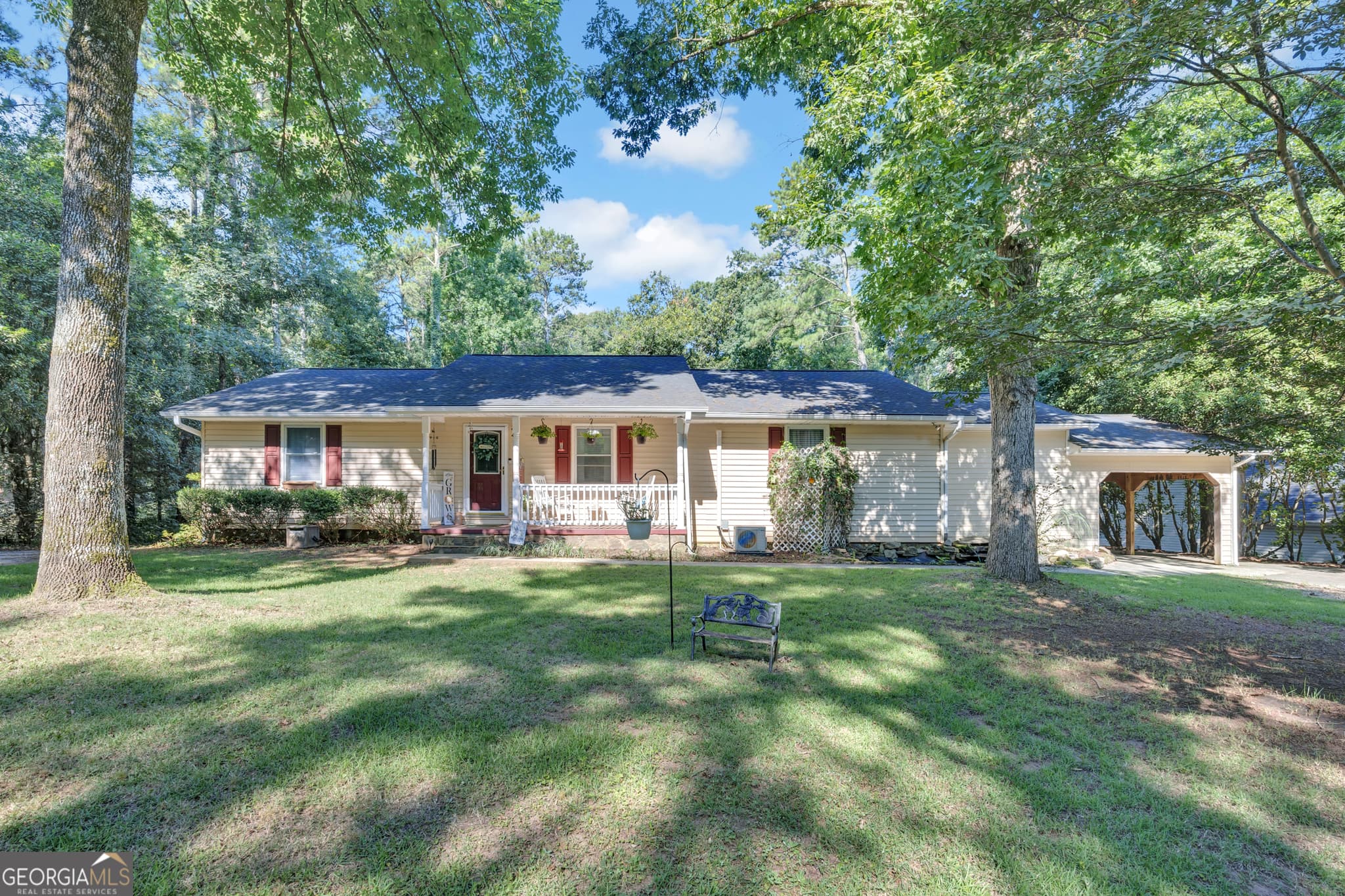 5 bedroom, 3 bathroom, 2,719 sq ft single family residence sold at 25 Falcon Circle, Monticello, GA 31064