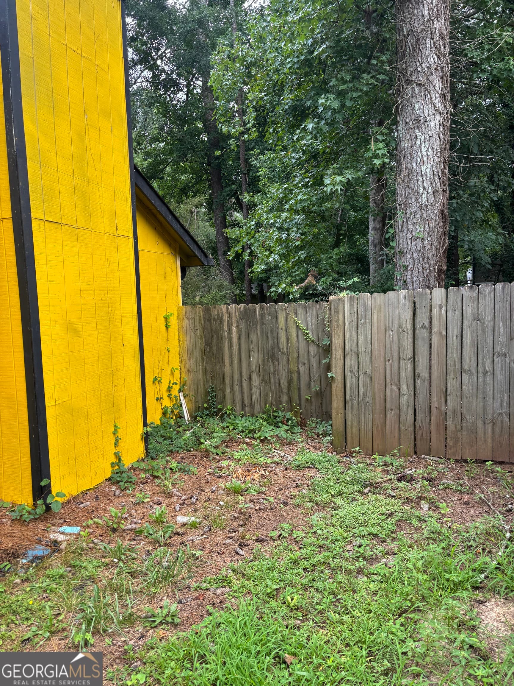 4 bedroom, 2 bathroom single family residence for sale at 1036 Mainstreet Lake Drive, Stone Mountain, GA 30088 — photo 2