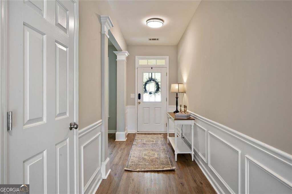 4 bedroom, 2.5 bathroom, 2,849 sq ft single family residence for sale at 5180 Fieldgate Ridge Drive, Cumming, GA 30028 — photo 7