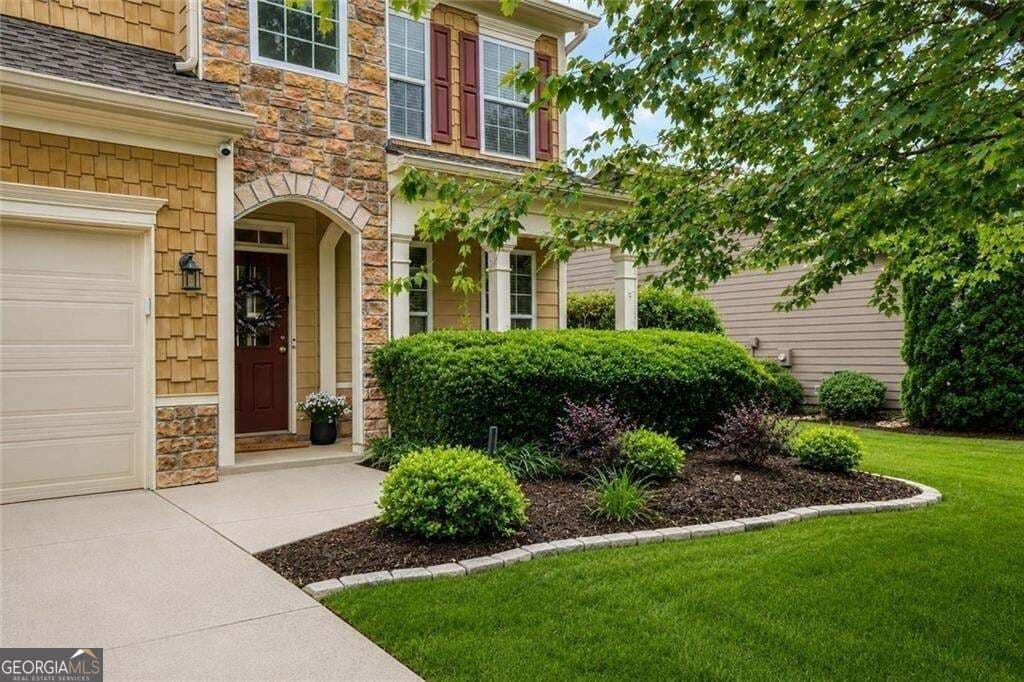 4 bedroom, 2.5 bathroom, 2,849 sq ft single family residence for sale at 5180 Fieldgate Ridge Drive, Cumming, GA 30028 — photo 3