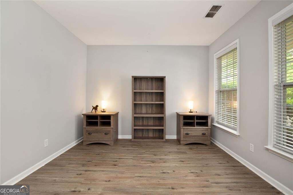 4 bedroom, 2.5 bathroom, 2,849 sq ft single family residence for sale at 5180 Fieldgate Ridge Drive, Cumming, GA 30028 — photo 8