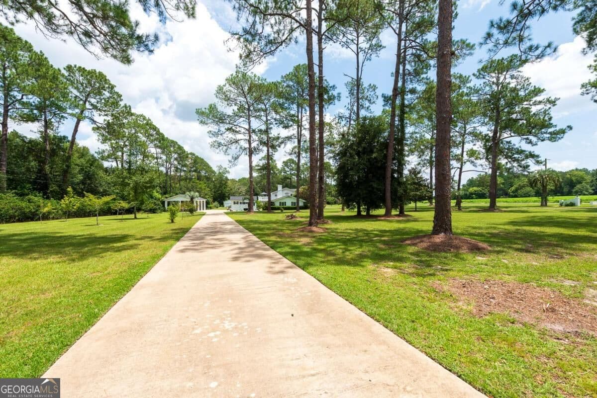 5 bedroom, 5.5 bathroom single family residence for sale at 335 Main Street, Barwick, GA 31720 — photo 3