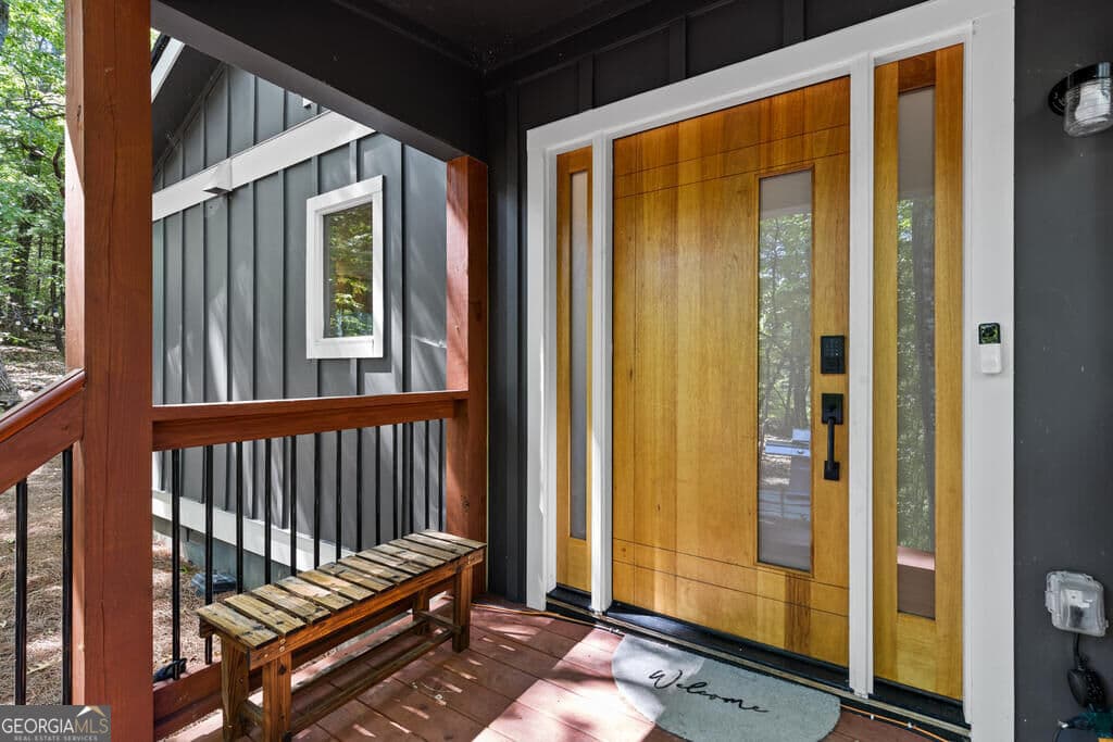 3 bedroom, 3 bathroom, 1,576 sq ft cabin,single family residence for sale at 32 Squirrel Trail, Blue Ridge, GA 30513 — photo 3
