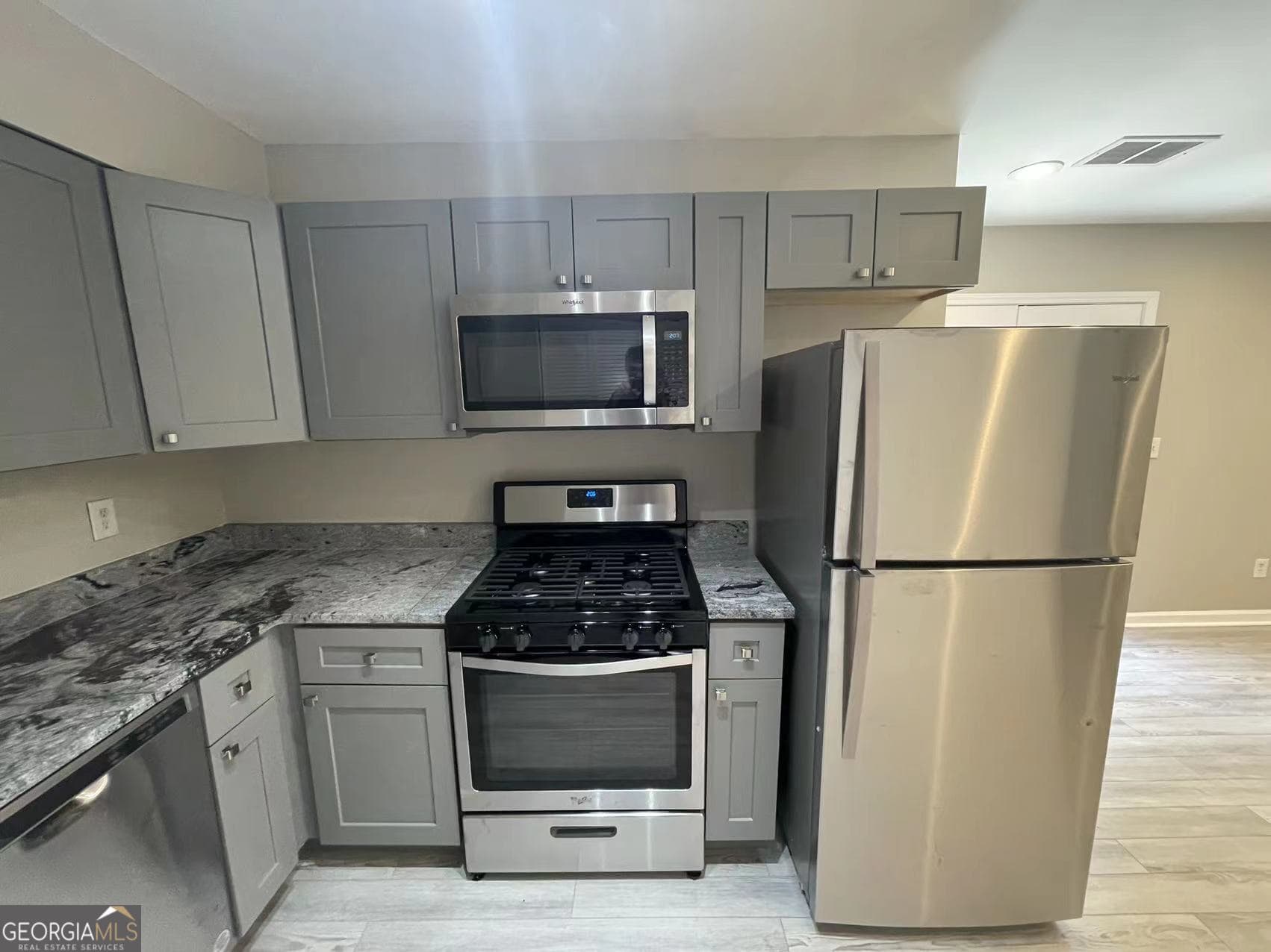 2 bedroom, 2.5 bathroom, 1,232 sq ft townhouse for rent at 4001 Laurie Jo Drive, Marietta, GA 30008 for $1,495 a month — photo 7