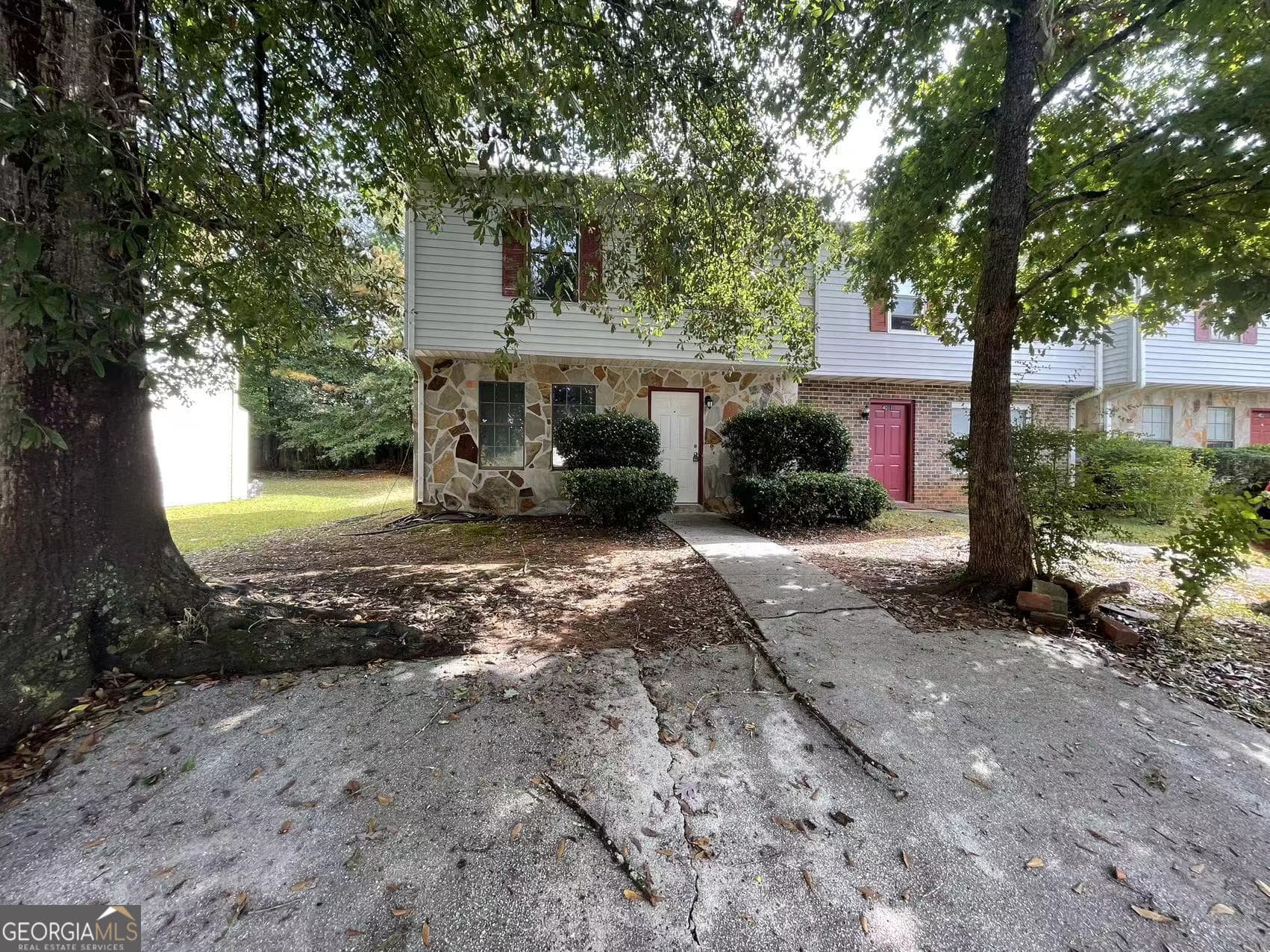 2 bedroom, 2.5 bathroom, 1,232 sq ft townhouse for rent at 4001 Laurie Jo Drive, Marietta, GA 30008 for $1,495 a month — photo 3