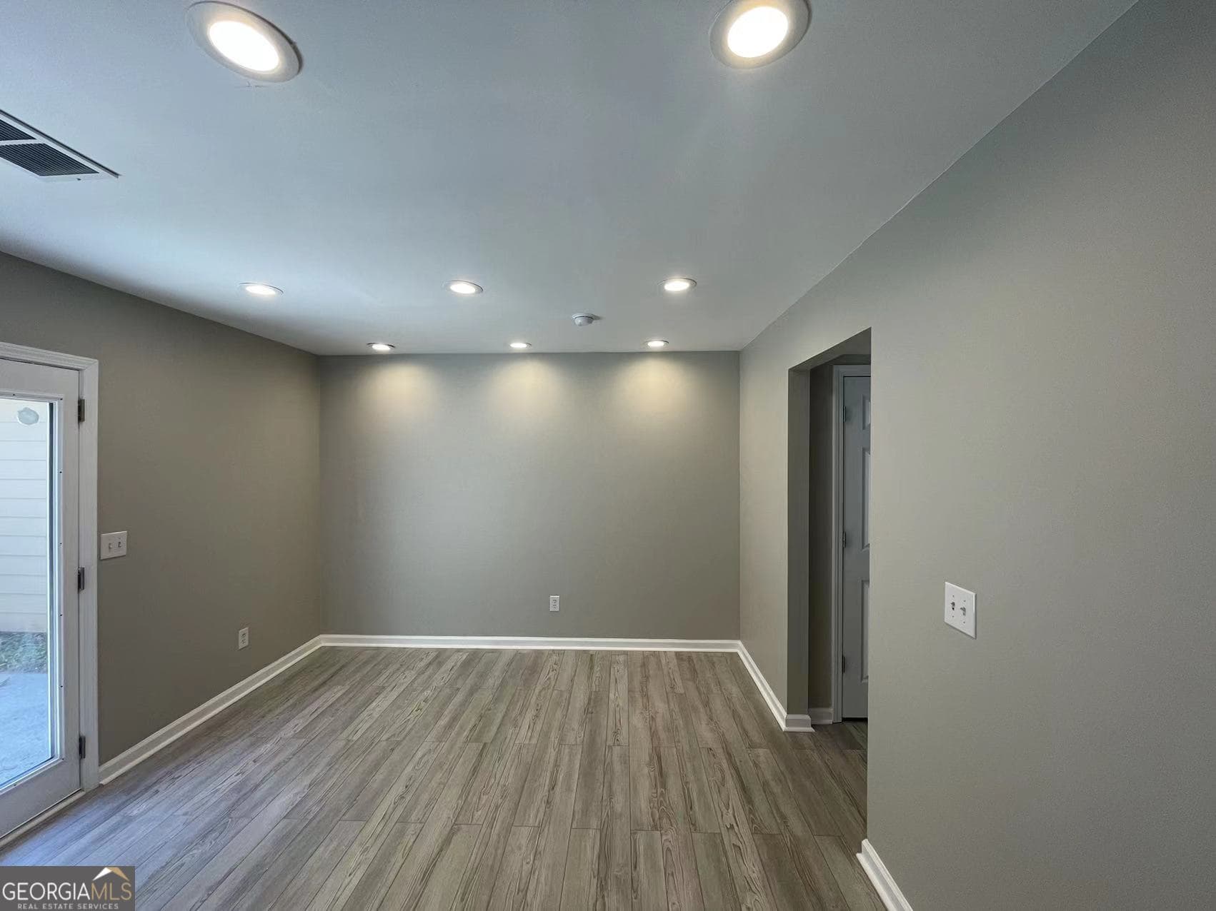 2 bedroom, 2.5 bathroom, 1,232 sq ft townhouse for rent at 4001 Laurie Jo Drive, Marietta, GA 30008 for $1,495 a month — photo 8