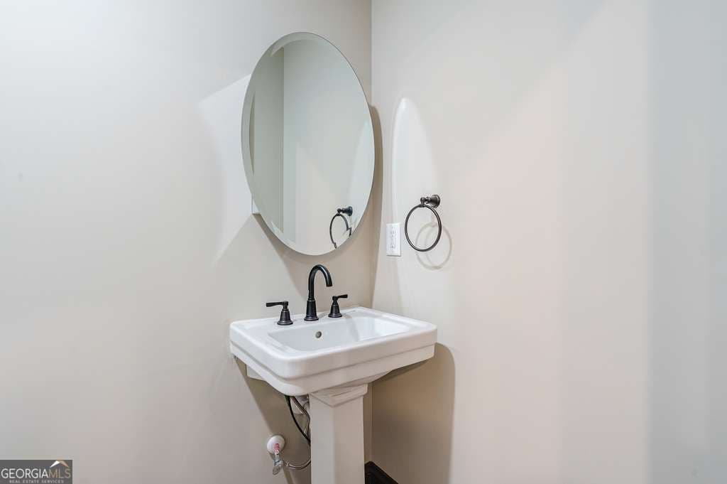 3 bedroom, 3.5 bathroom, 1,235 sq ft condominium for sale at 34 Depot Street 21, Hartwell, GA 30643 — photo 8