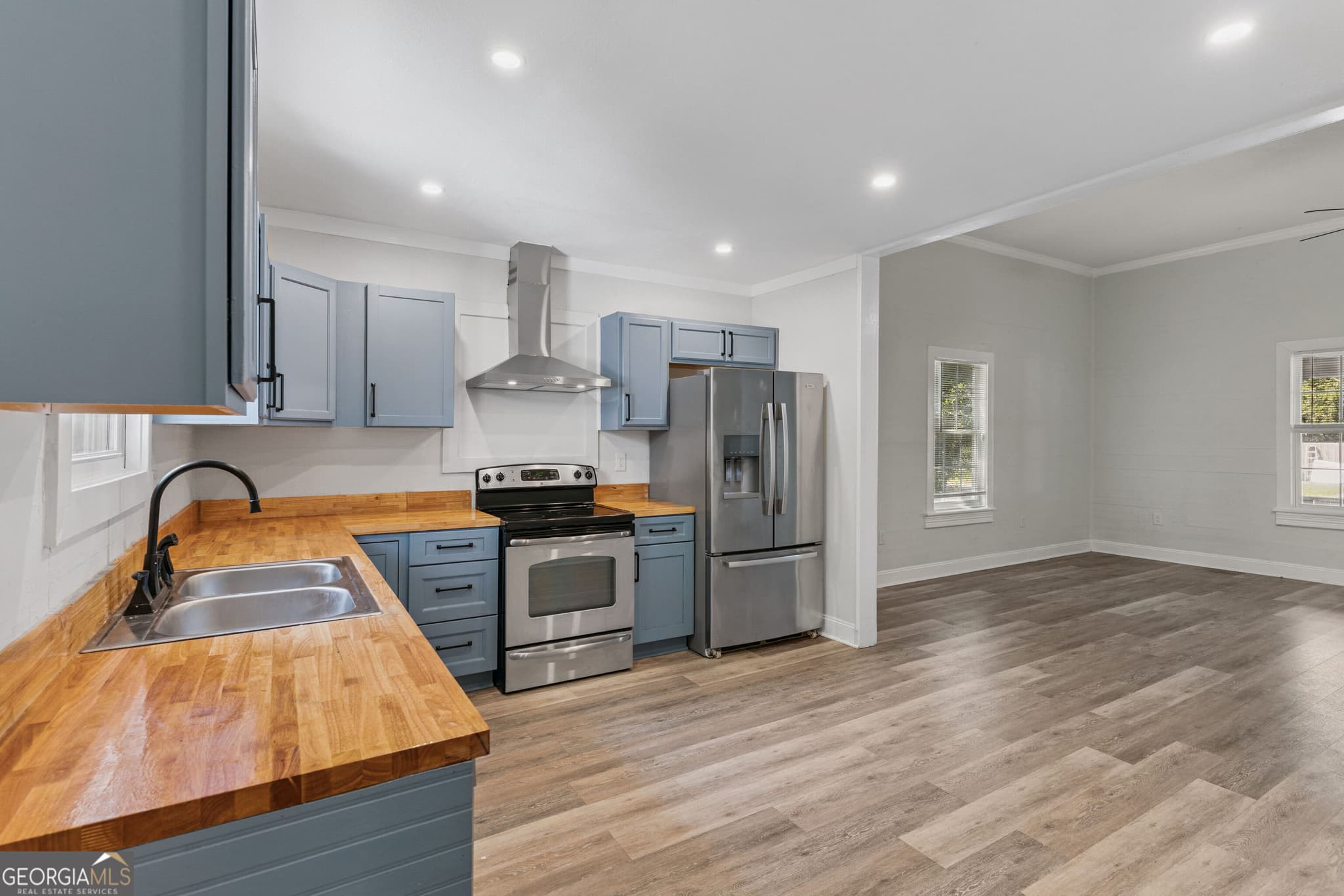 3 bedroom, 2 bathroom, 1,452 sq ft single family residence for sale at 2116 Union Street, Brunswick, GA 31520 — photo 7