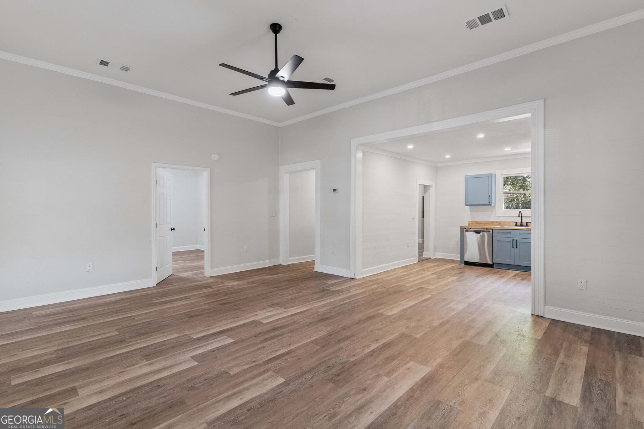 3 bedroom, 2 bathroom, 1,452 sq ft single family residence for sale at 2116 Union Street, Brunswick, GA 31520 — photo 5