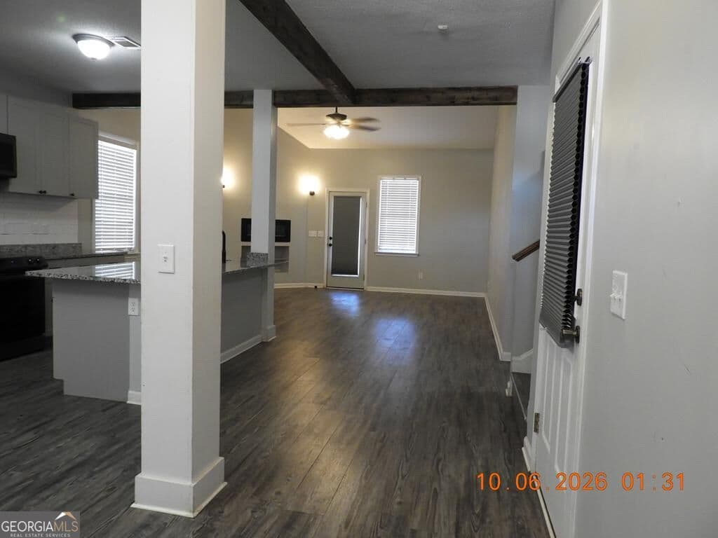 4 bedroom, 3 bathroom, 2,109 sq ft single family residence for sale at 200 Meyers Lake Drive, Warner Robins, GA 31088 — photo 2