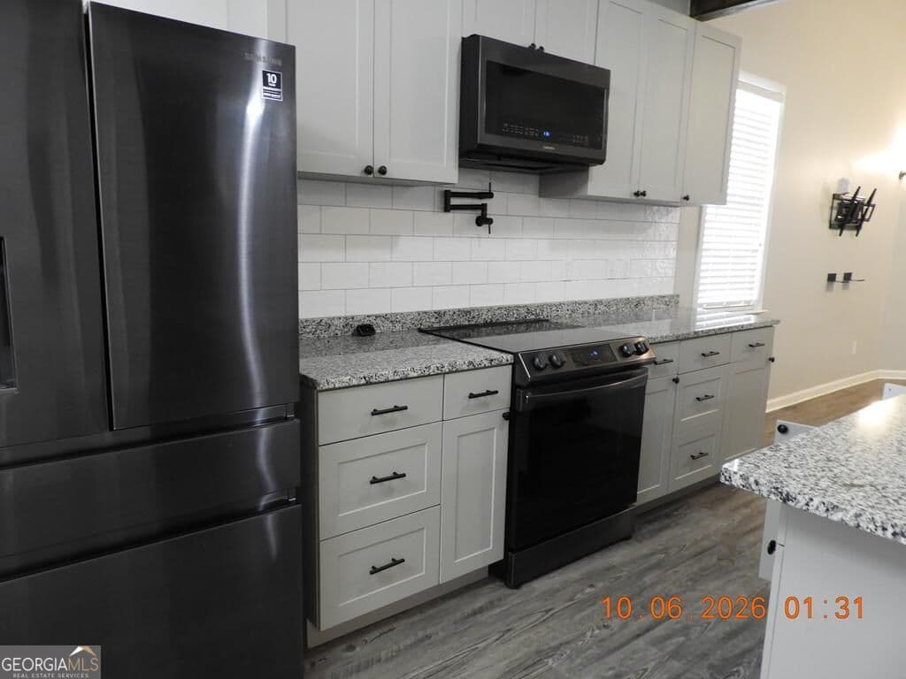 4 bedroom, 3 bathroom, 2,109 sq ft single family residence for sale at 200 Meyers Lake Drive, Warner Robins, GA 31088 — photo 4