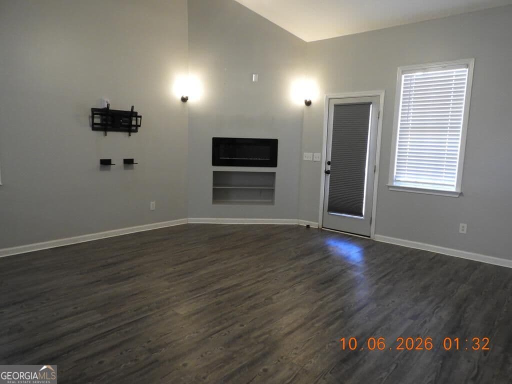 4 bedroom, 3 bathroom, 2,109 sq ft single family residence for sale at 200 Meyers Lake Drive, Warner Robins, GA 31088 — photo 8