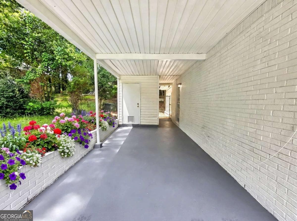 3 bedroom, 2 bathroom, 1,296 sq ft single family residence for sale at 2559 Dale Creek Drive, Atlanta, GA 30318 — photo 8