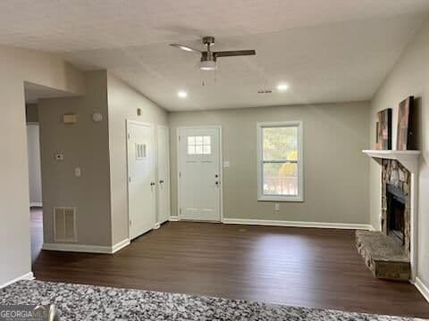 2 bedroom, 2 bathroom, 1,012 sq ft duplex for rent at 5641 Williamsburg Trace, Atlanta, GA 30349 for $1,650 a month — photo 5