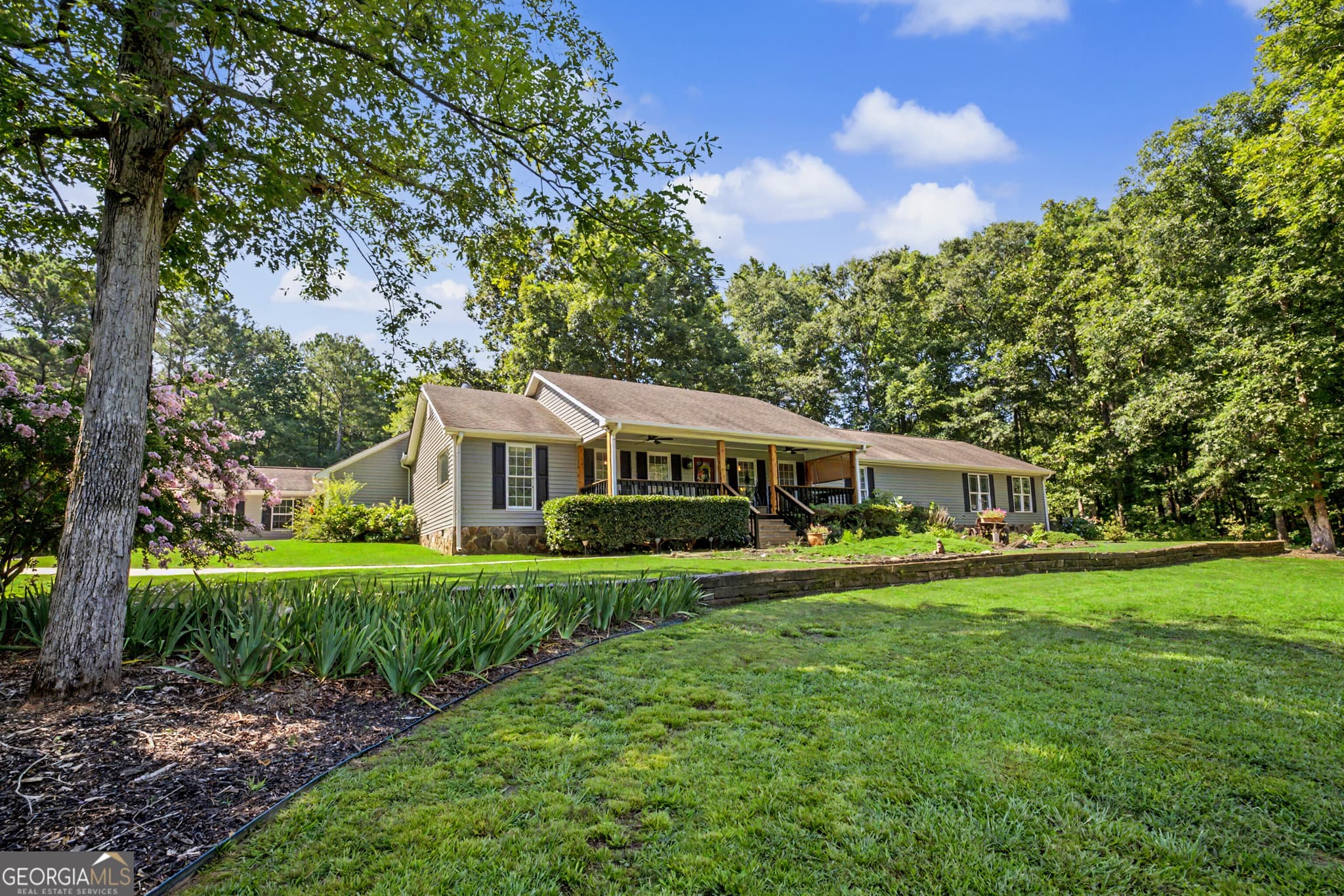 4 bedroom, 3 bathroom, 3,160 sq ft single family residence for sale at 121 Peacock Road, Barnesville, GA 30204 — photo 6