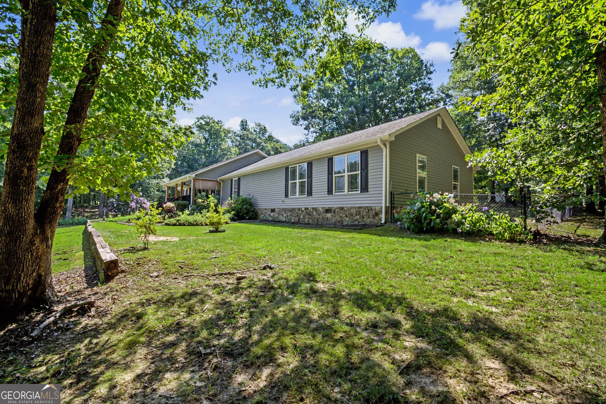 4 bedroom, 3 bathroom, 3,160 sq ft single family residence for sale at 121 Peacock Road, Barnesville, GA 30204 — photo 5