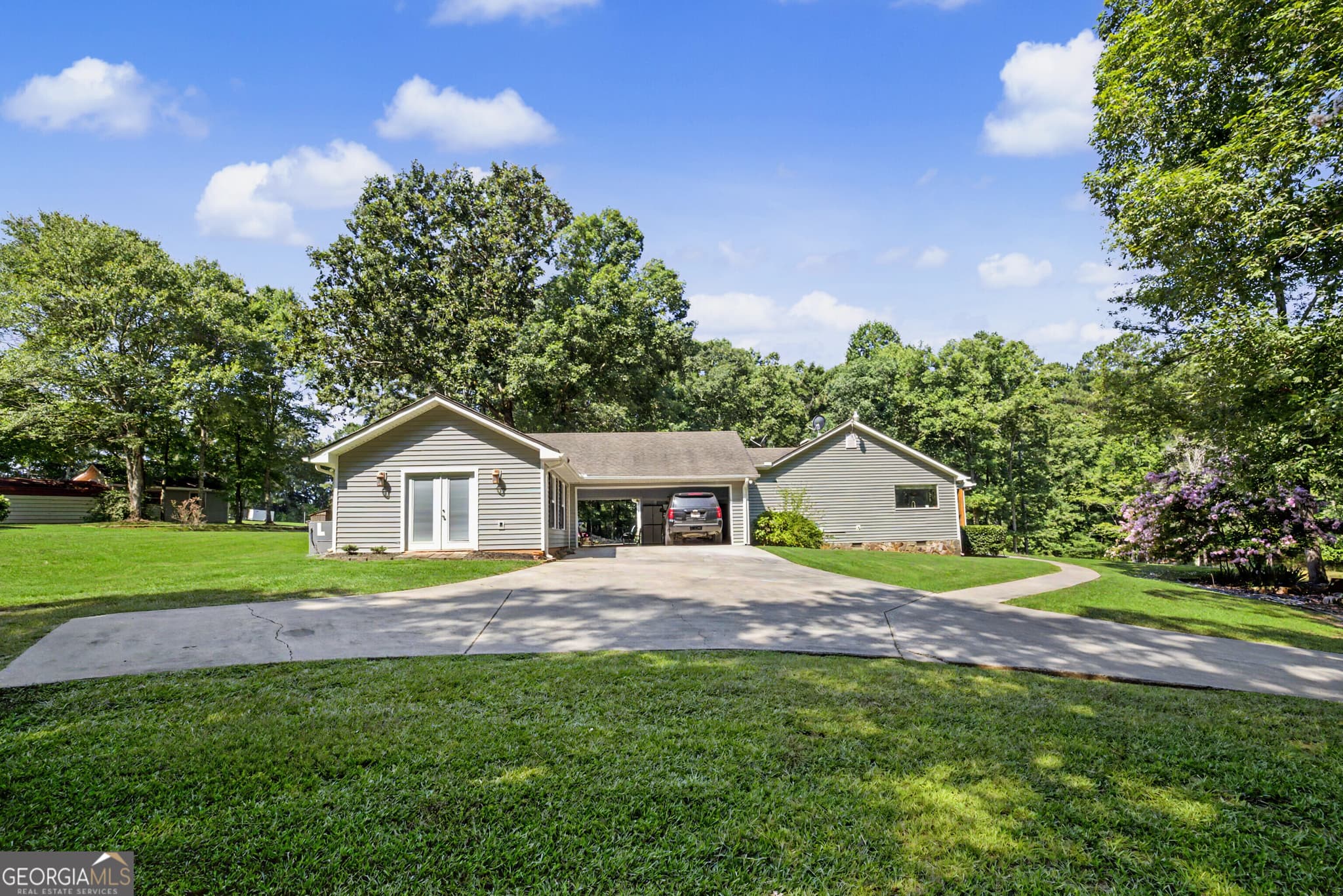 4 bedroom, 3 bathroom, 3,160 sq ft single family residence for sale at 121 Peacock Road, Barnesville, GA 30204 — photo 8
