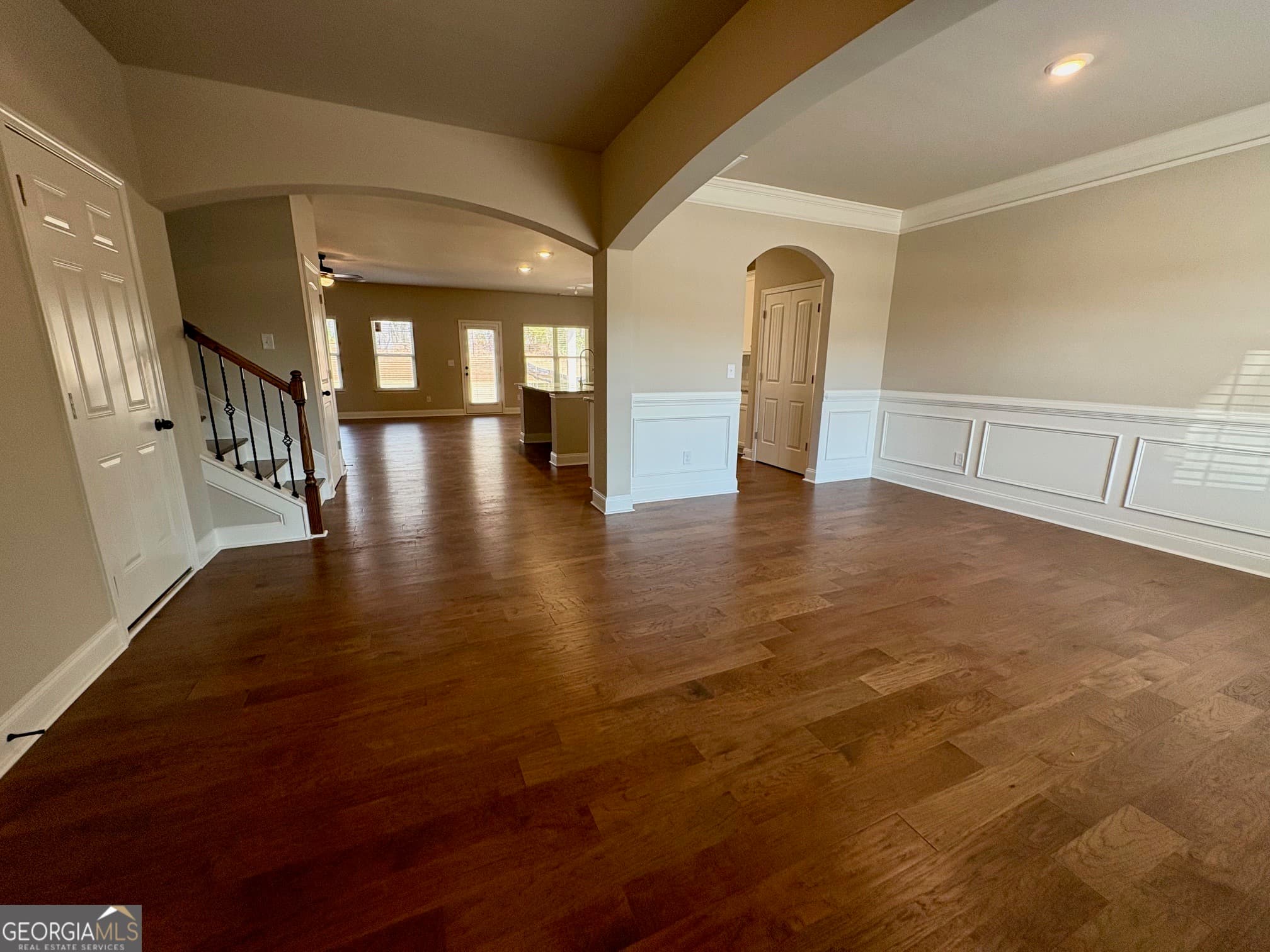 5 bedroom, 3 bathroom single family residence for sale at 1046 Lakeview Oaks Court 20-B, Grayson, GA 30017 — photo 6