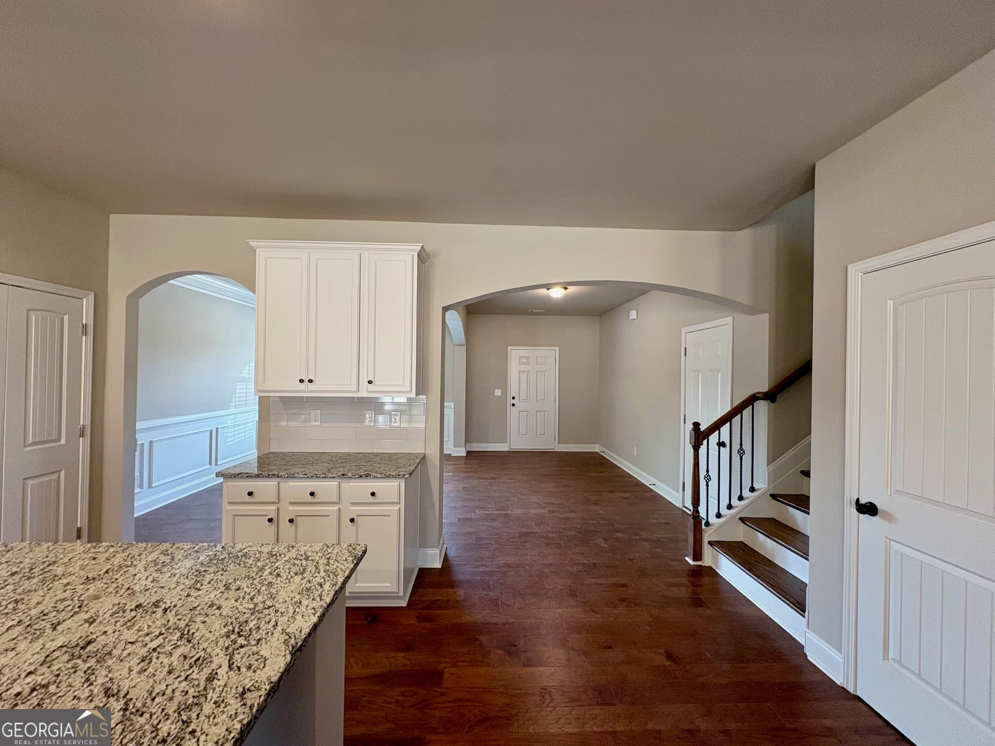 5 bedroom, 3 bathroom single family residence for sale at 1046 Lakeview Oaks Court 20-B, Grayson, GA 30017 — photo 5