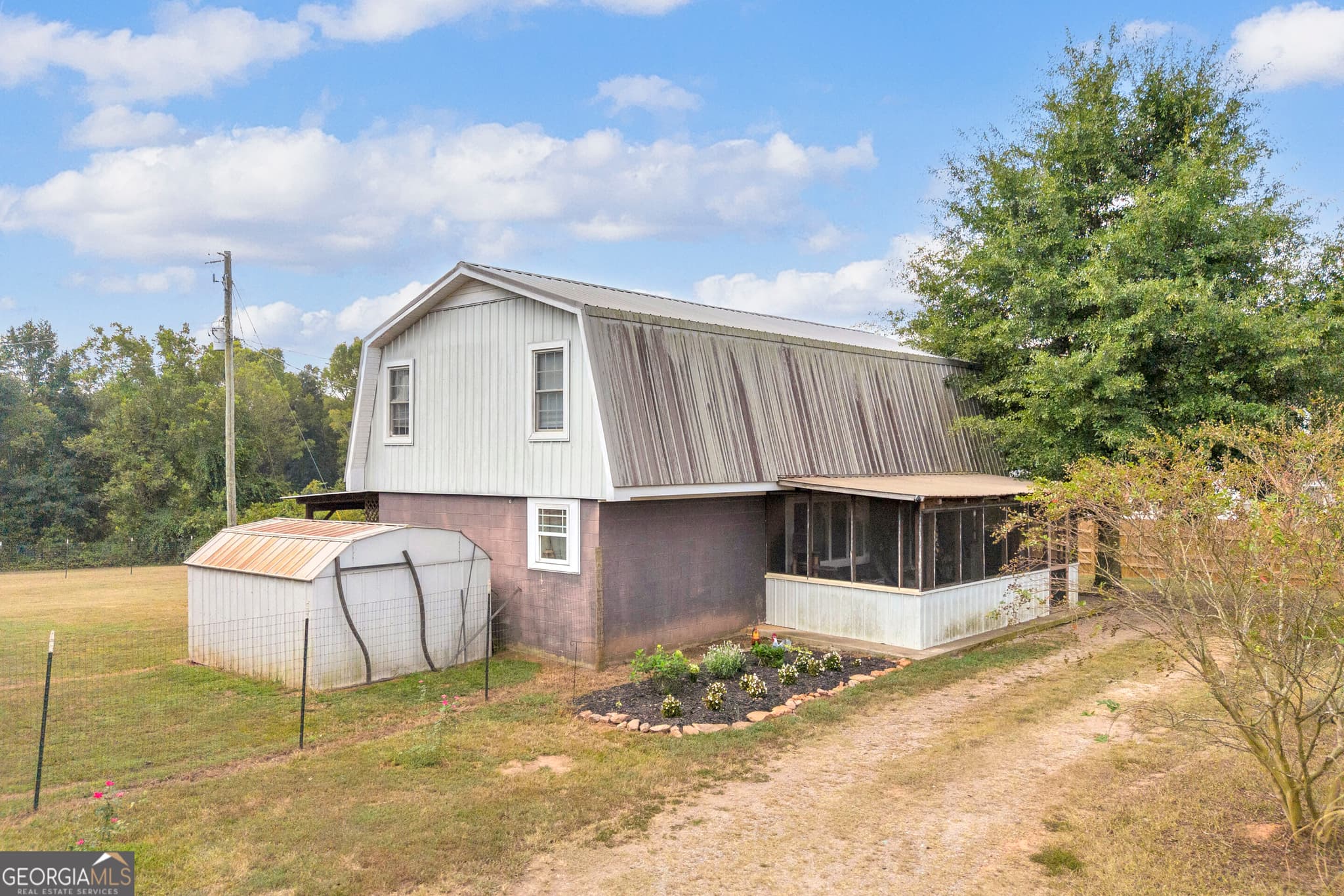 3 bedroom, 1.5 bathroom, 1,600 sq ft single family residence for sale at 9359 Wildcat Bridge Road, Danielsville, GA 30633 — photo 2