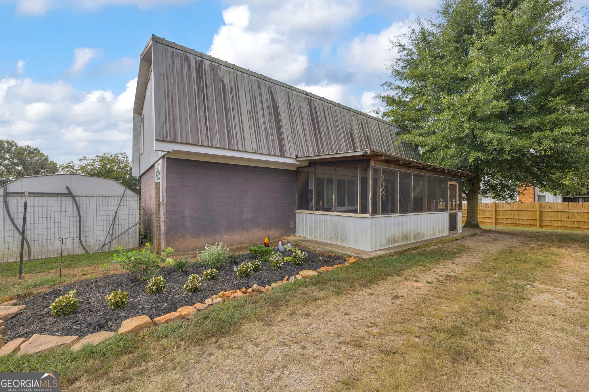 3 bedroom, 1.5 bathroom, 1,600 sq ft single family residence for sale at 9359 Wildcat Bridge Road, Danielsville, GA 30633
