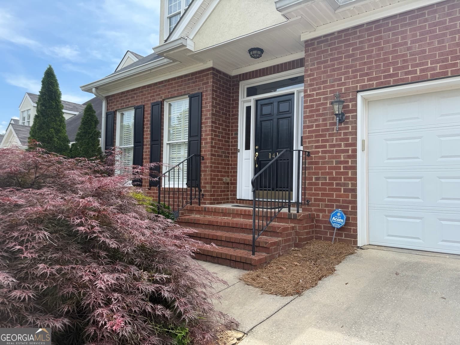 3 bedroom, 2.5 bathroom, 2,883 sq ft single family residence sold at 141 N Wellington, Macon, GA 31210