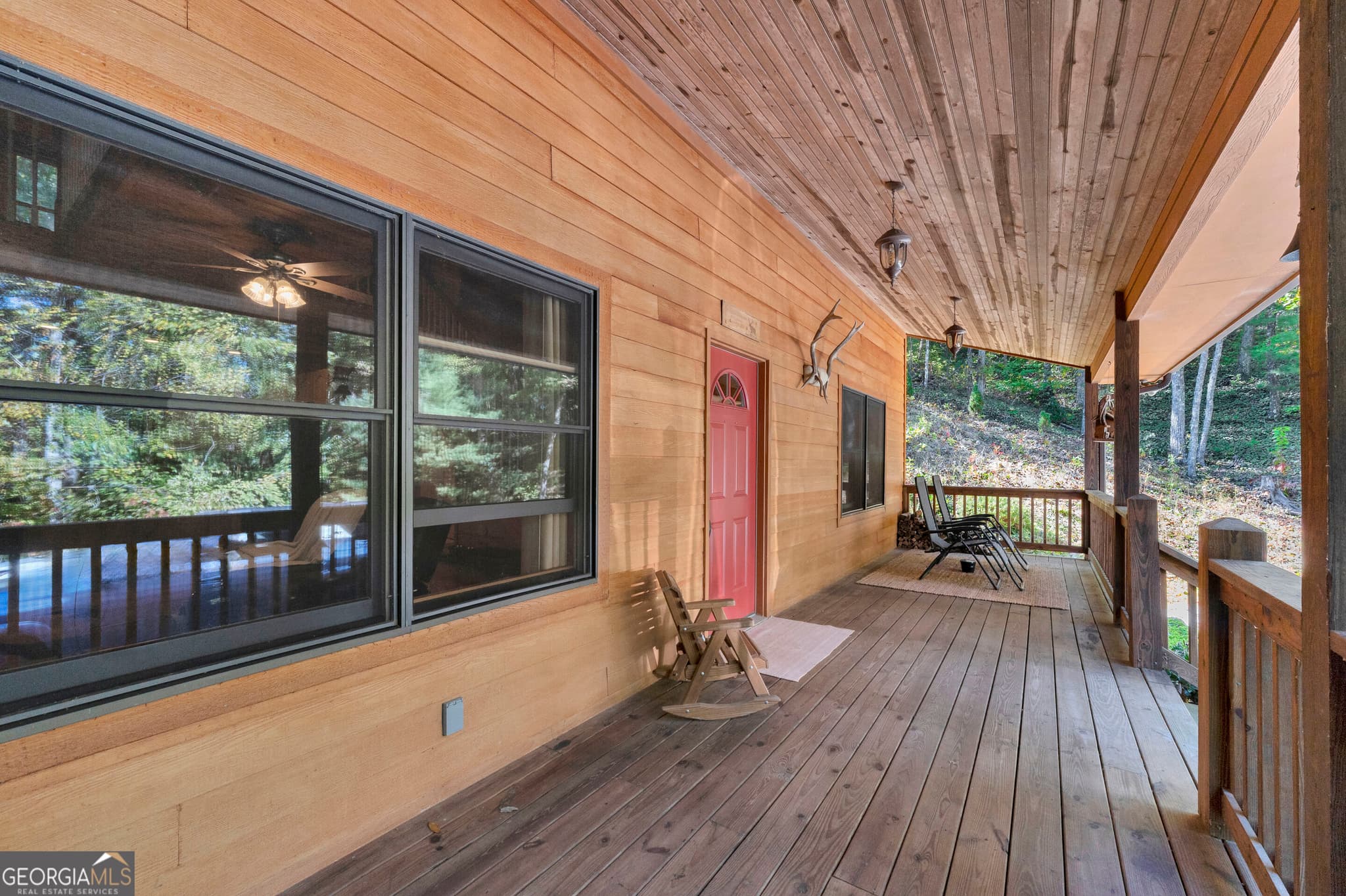 2 bedroom, 3.5 bathroom, 1,728 sq ft cabin,single family residence for sale at 130 Navigator Lane, Tiger, GA 30576 — photo 10