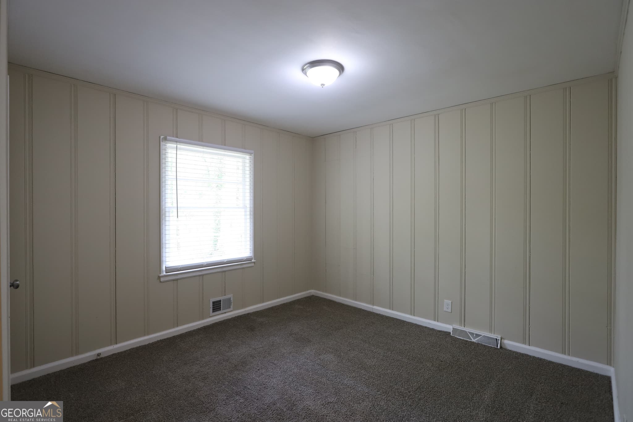 3 bedroom, 1 bathroom, 1,024 sq ft single family residence for sale at 2364 Farley Street, East Point, GA 30344 — photo 6