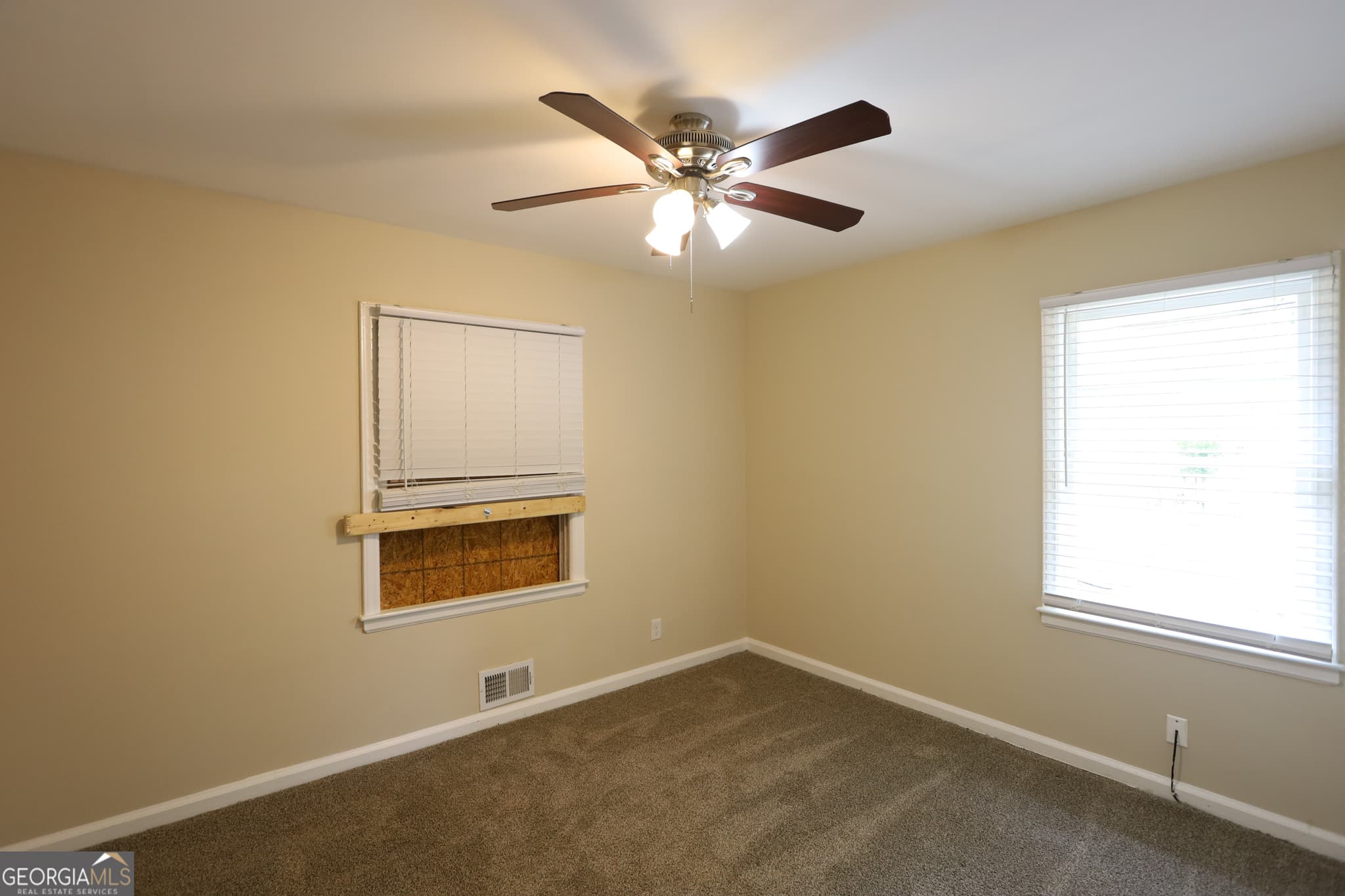 3 bedroom, 1 bathroom, 1,024 sq ft single family residence for sale at 2364 Farley Street, East Point, GA 30344 — photo 9