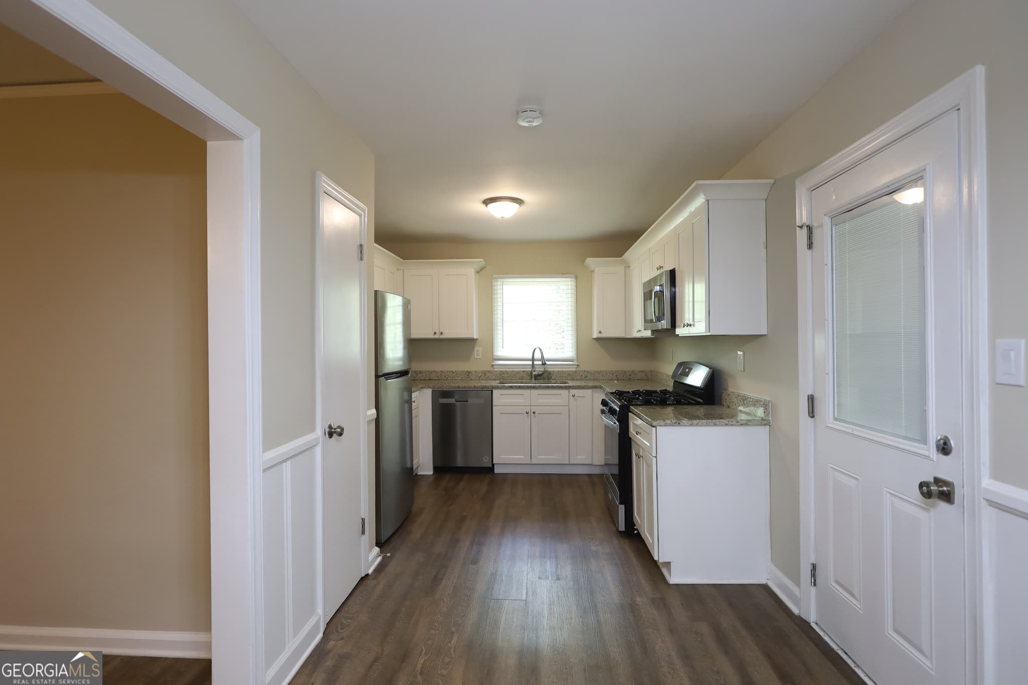 3 bedroom, 1 bathroom, 1,024 sq ft single family residence for sale at 2364 Farley Street, East Point, GA 30344 — photo 4