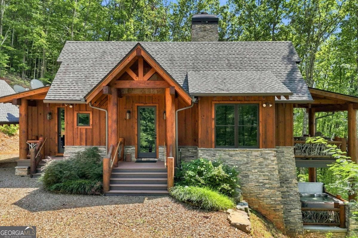 3 bedroom, 4 bathroom, 2,514 sq ft cabin,single family residence for sale at 1175 Wolfcreek Road, Murphy, NC 28906 — photo 10