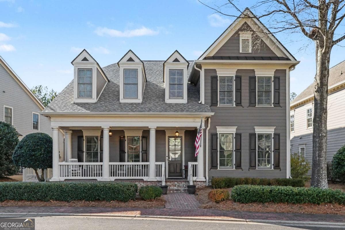 4 bedroom, 4.5 bathroom, 4,282 sq ft single family residence sold at 10856 Enclave Lane, Alpharetta, GA 30022