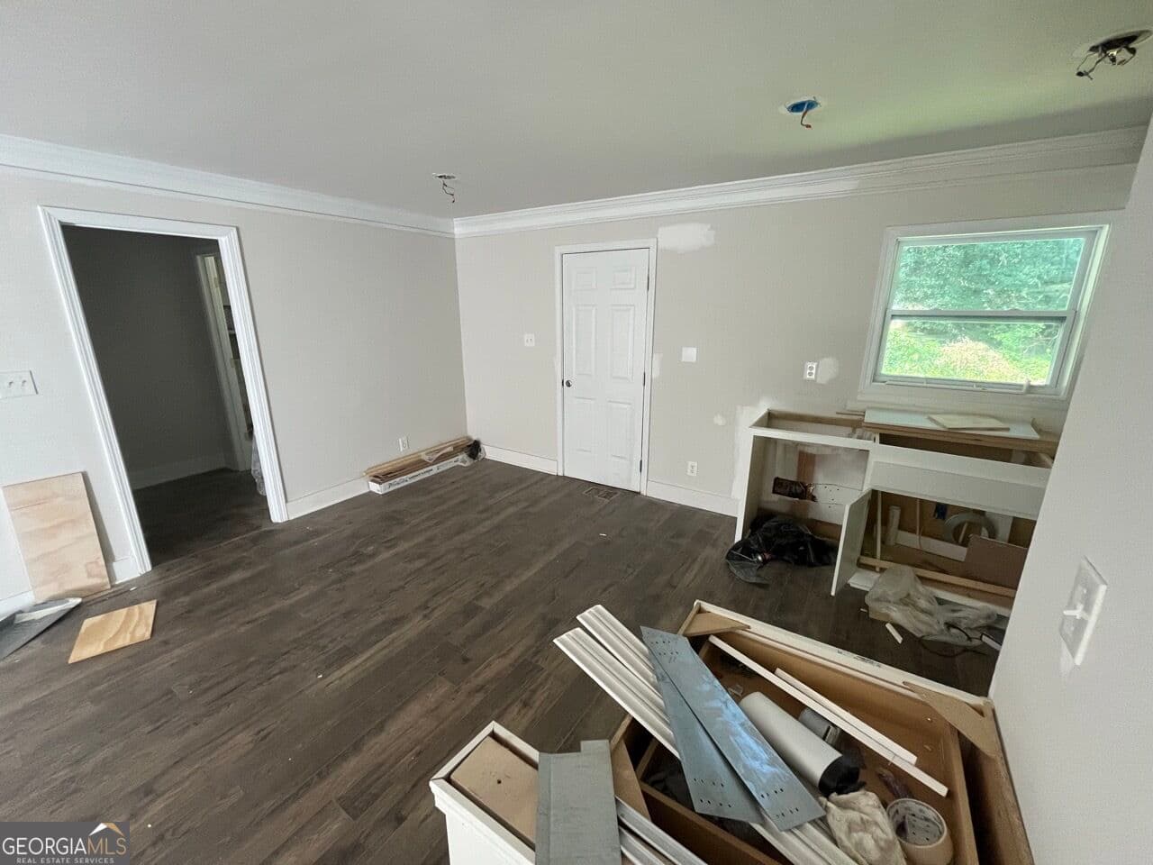 4 bedroom, 2 bathroom, 875 sq ft single family residence for sale at 446 Fedora Way, Atlanta, GA 30331 — photo 7