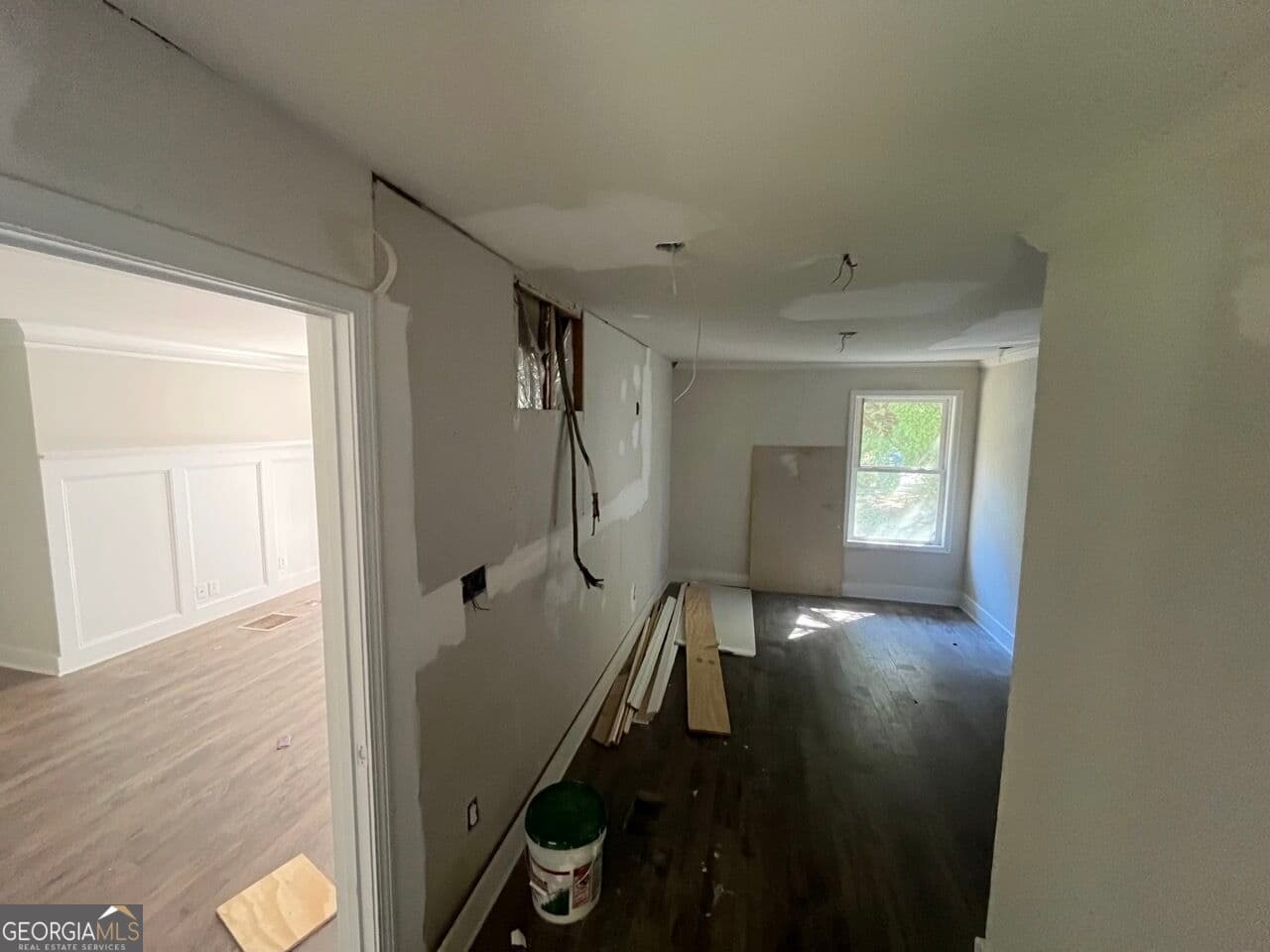 4 bedroom, 2 bathroom, 875 sq ft single family residence for sale at 446 Fedora Way, Atlanta, GA 30331 — photo 9