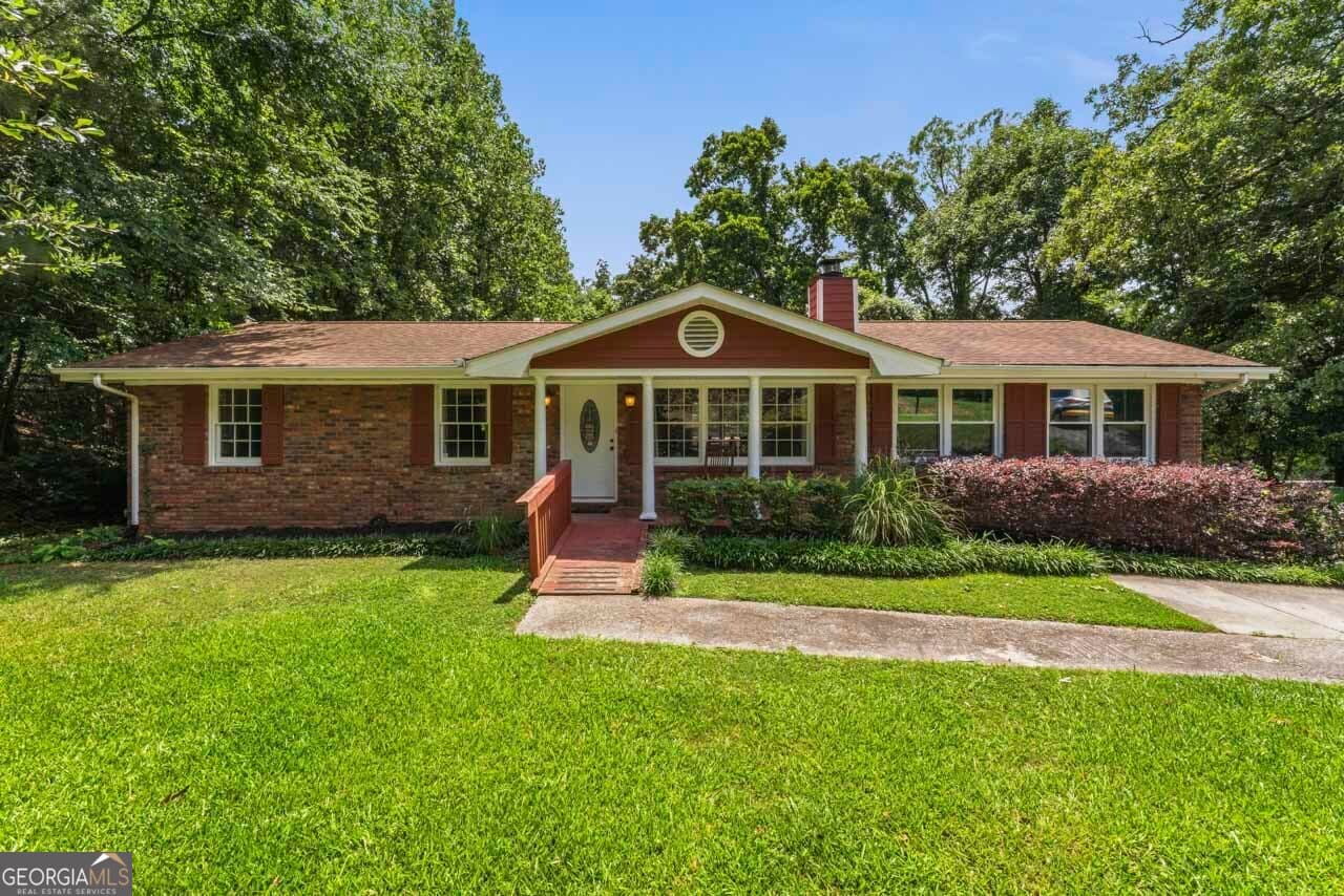 5 bedroom, 2 bathroom, 2,302 sq ft single family residence sold at 1630 Roberts Drive, Mableton, GA 30126