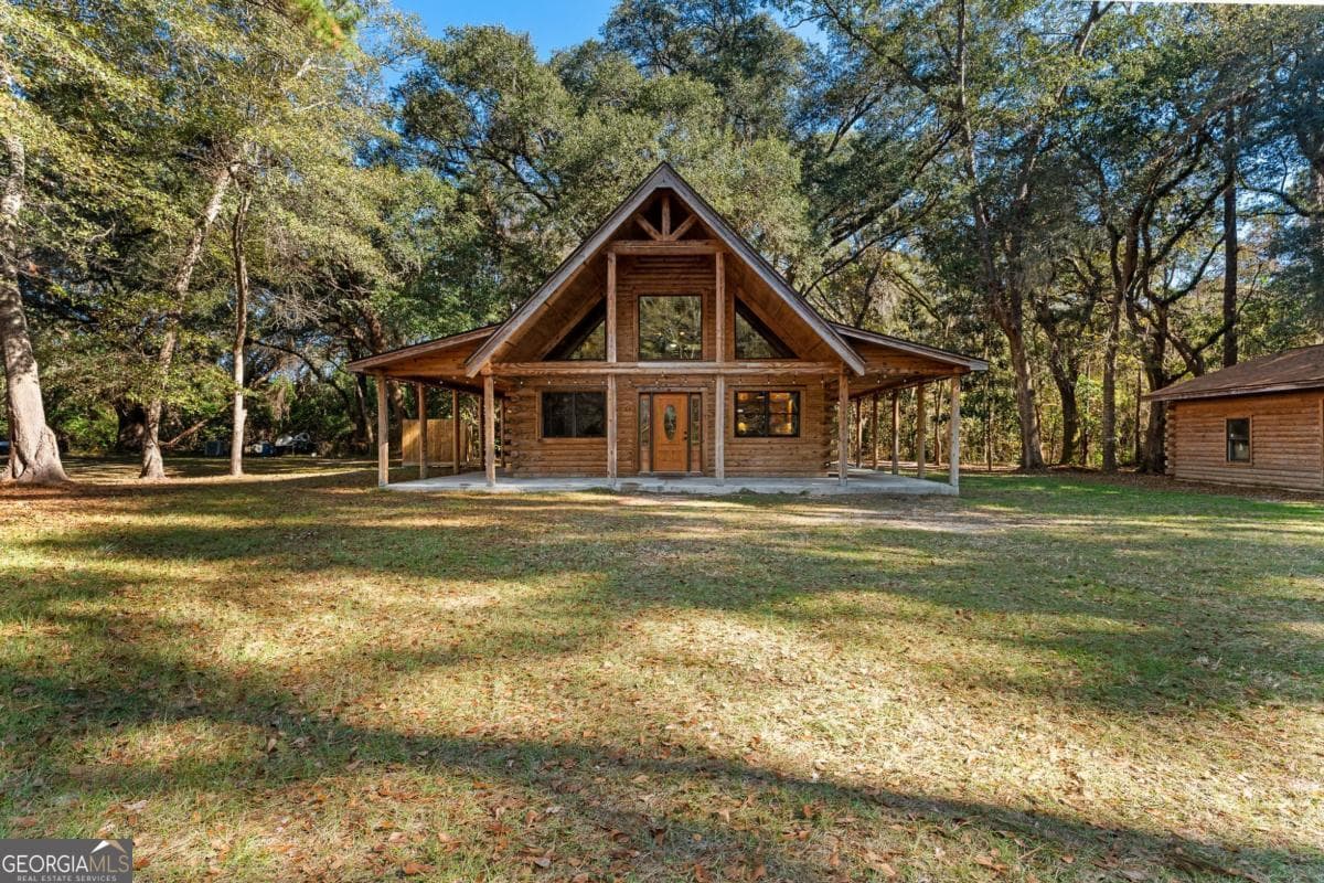 1 bedroom, 2 bathroom, 1,092 sq ft cabin,single family residence sold at 65 Stubbs Lane, Ellabell, GA 31308