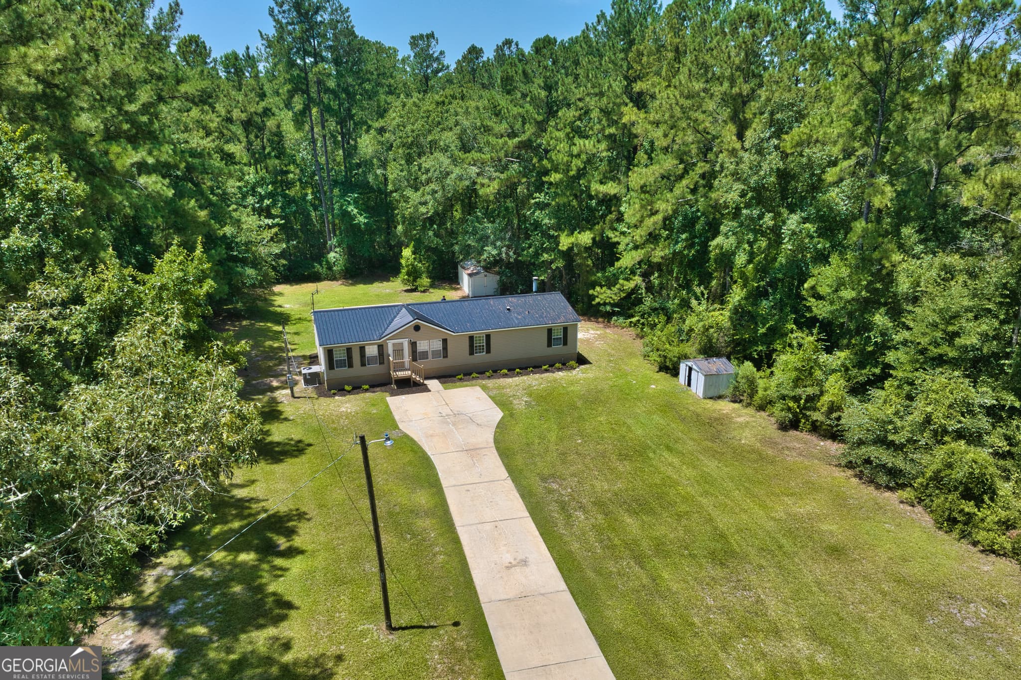 3 bedroom, 2 bathroom, 1,736 sq ft single family residence under contract at 115 Melvin Lane, Kingsland, GA 31548 — photo 4