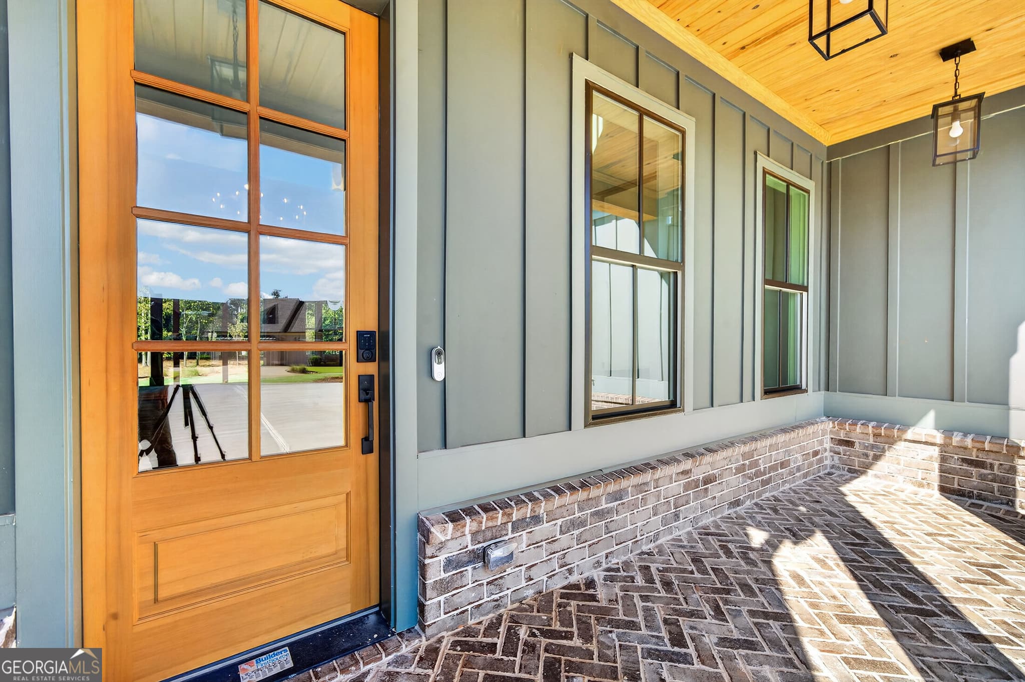 5 bedroom, 3.5 bathroom, 4,114 sq ft single family residence for sale at 203 Eagles Way, Eatonton, GA 31024 — photo 3