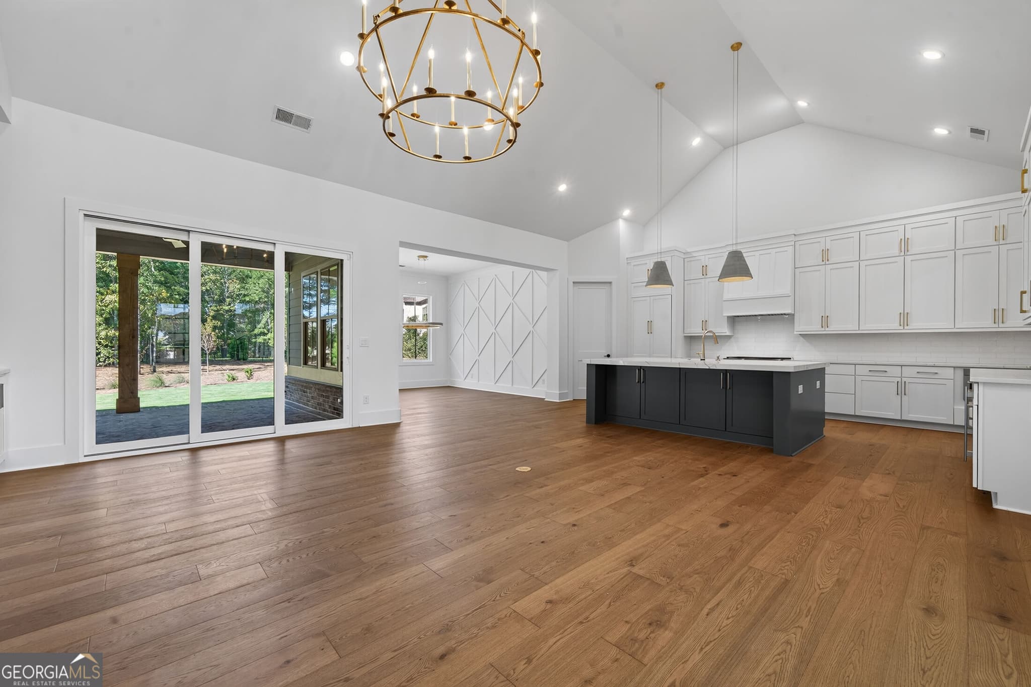 5 bedroom, 3.5 bathroom, 4,114 sq ft single family residence for sale at 203 Eagles Way, Eatonton, GA 31024 — photo 8