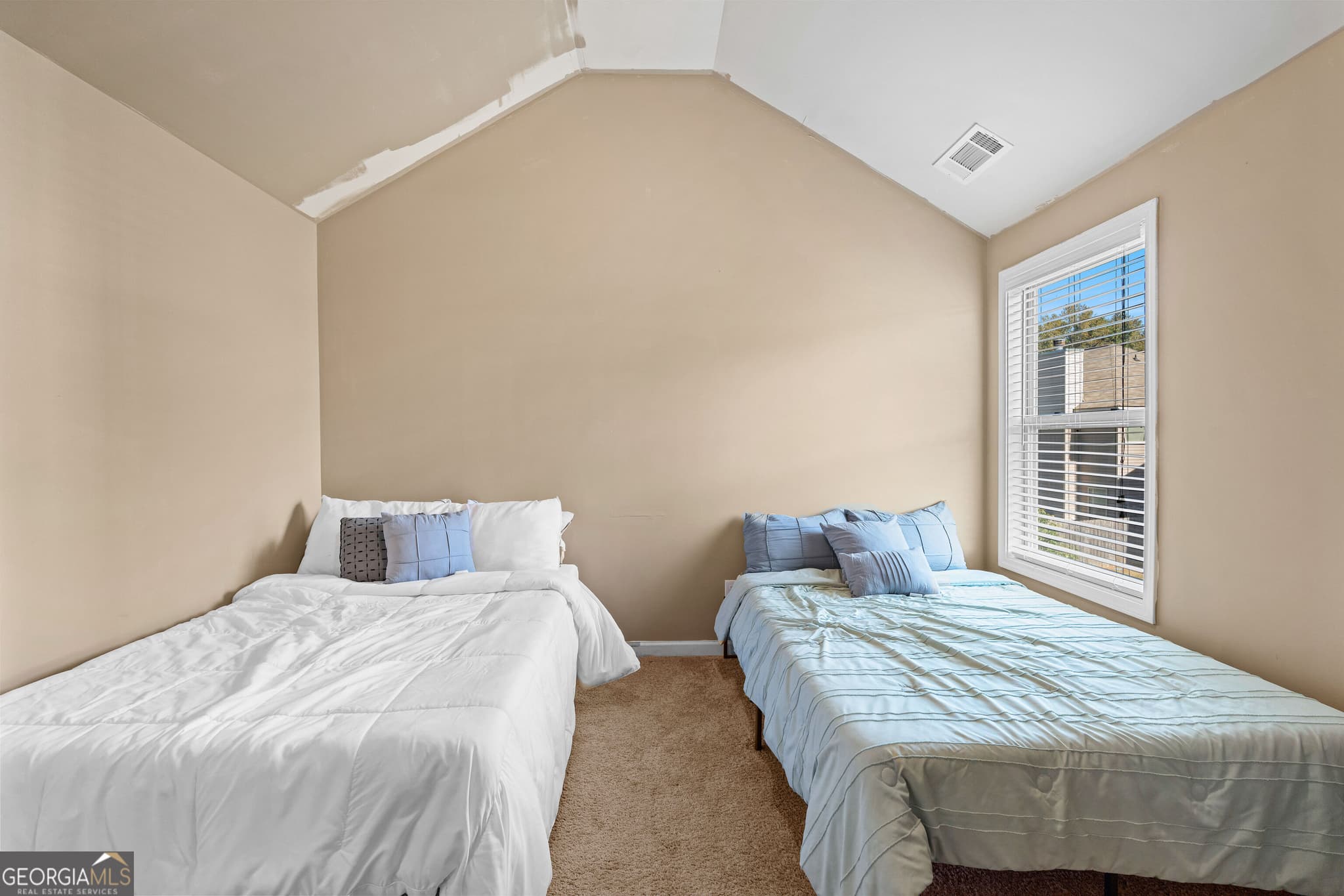 3 bedroom, 2.5 bathroom, 1,748 sq ft single family residence for sale at 112 Truman Court, Jackson, GA 30233 — photo 8