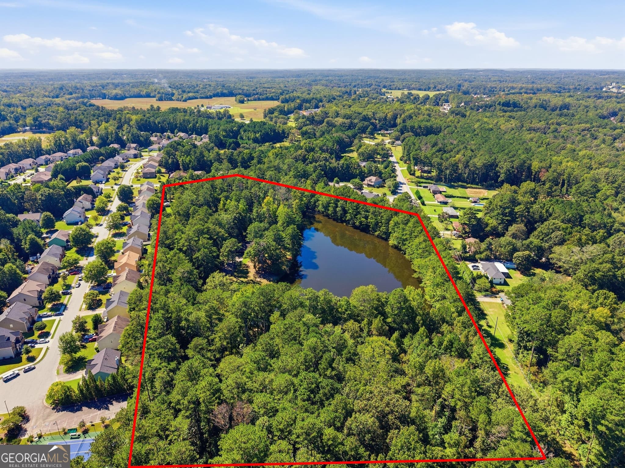 3 bedroom, 2 bathroom, 2,048 sq ft single family residence for sale at 5481 Angham Road, Powder Springs, GA 30127 — photo 2